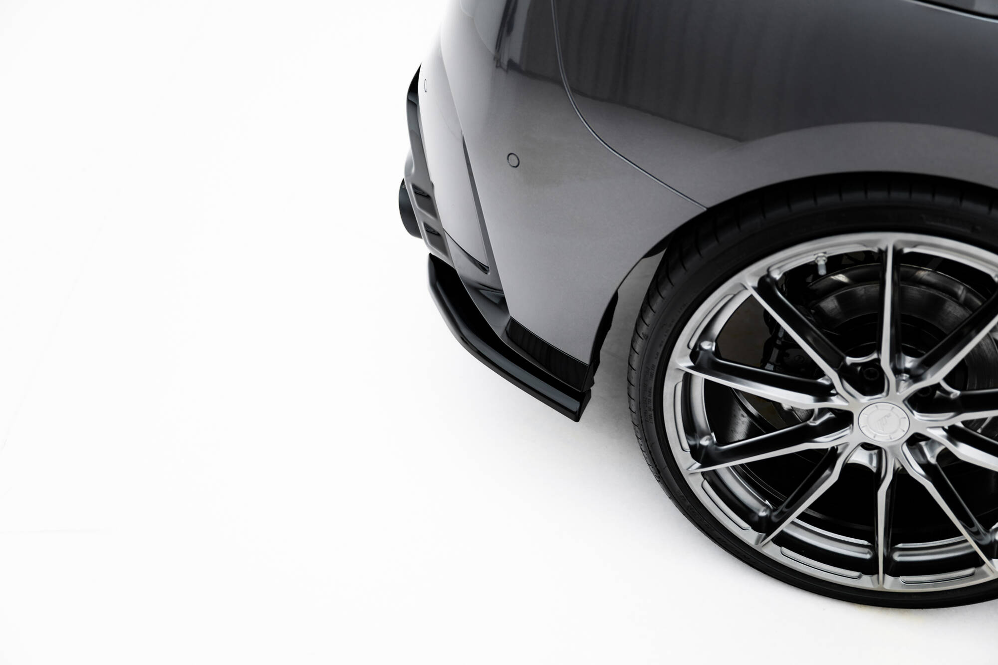 Maxton Design Задние боковые спойлеры V.1 для BMW M135i F70 — изображение 3