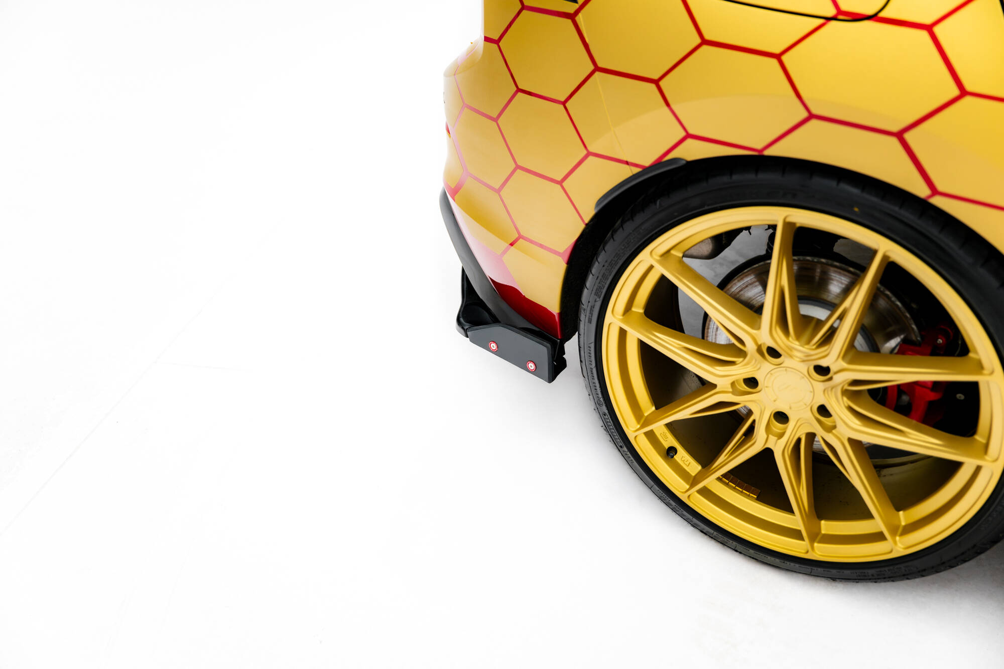 Maxton Design Задние боковые спойлеры V.1 + закрылки для Volkswagen Golf GTI Clubsport Mk8 Facelift — изображение 2