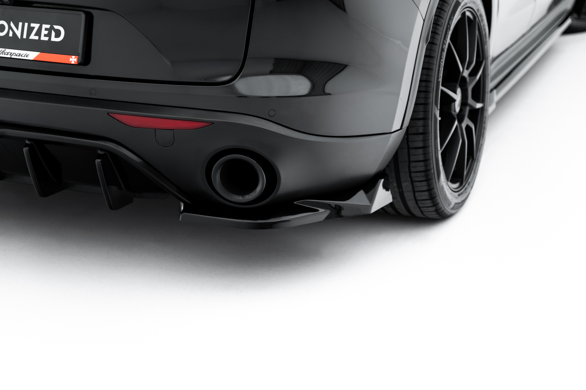 Maxton Design Задние боковые сплиттеры V.2 для Alfa Romeo Stelvio Mk1 — изображение 2