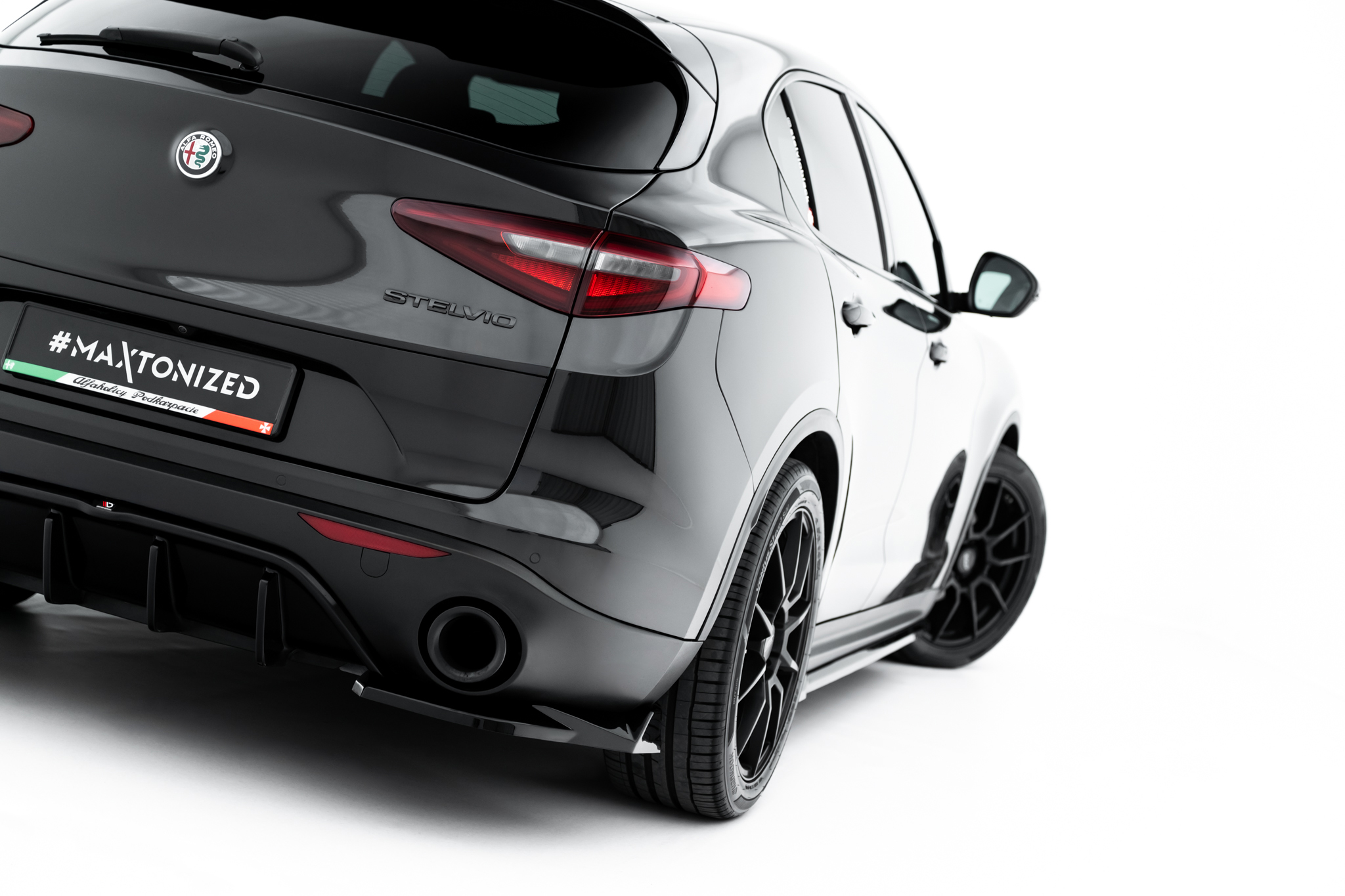Maxton Design Задние боковые сплиттеры V.2 для Alfa Romeo Stelvio Mk1
