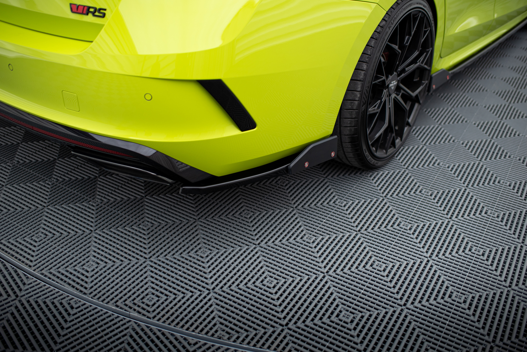 Maxton Design Задние боковые спойлеры V.2 + закрылки для Skoda Octavia RS Combi / Liftback Mk4 / Mk4 Facelift