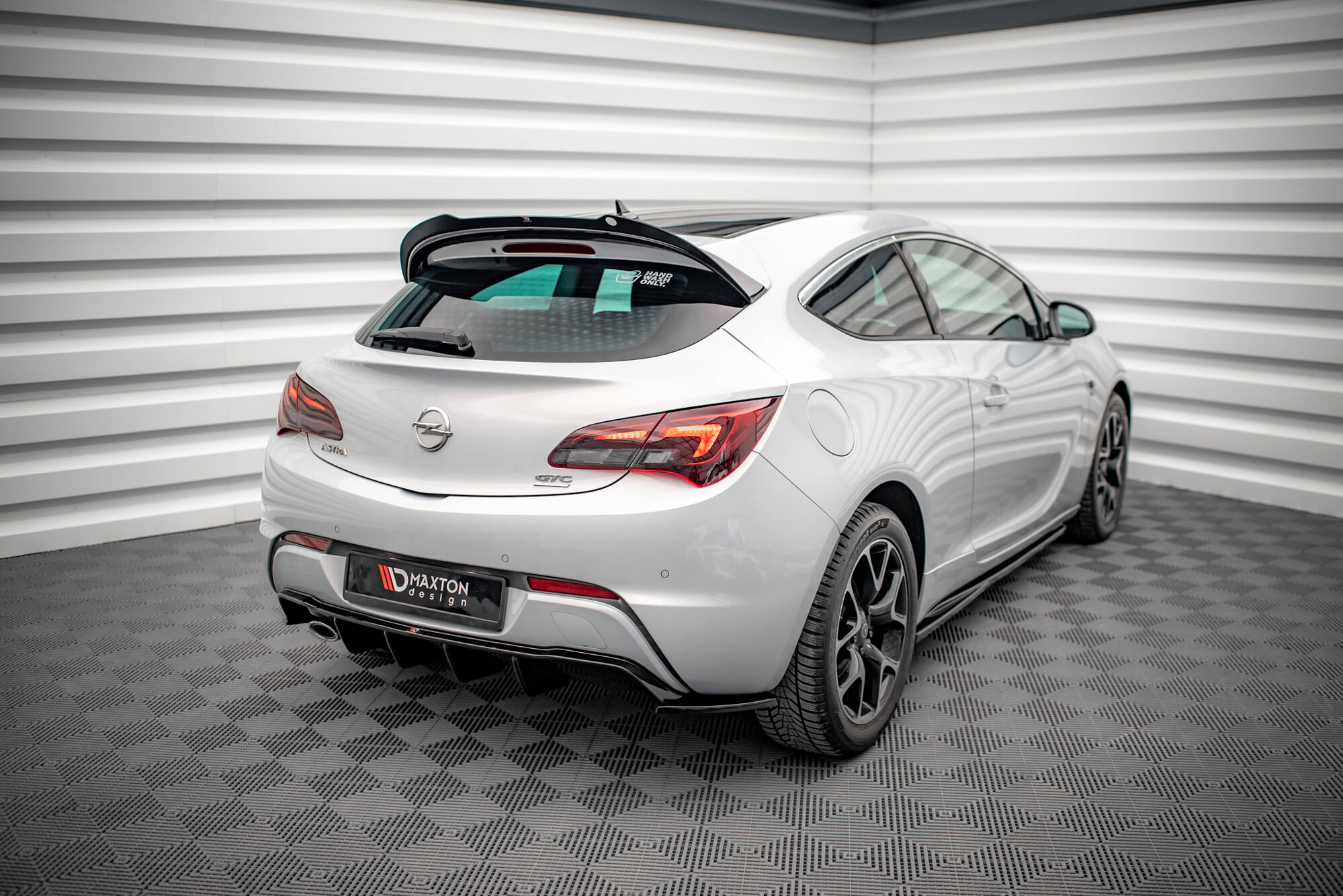 Maxton Design Задние боковые сплиттеры V.2 Opel Astra GTC OPC-Line J — изображение 3