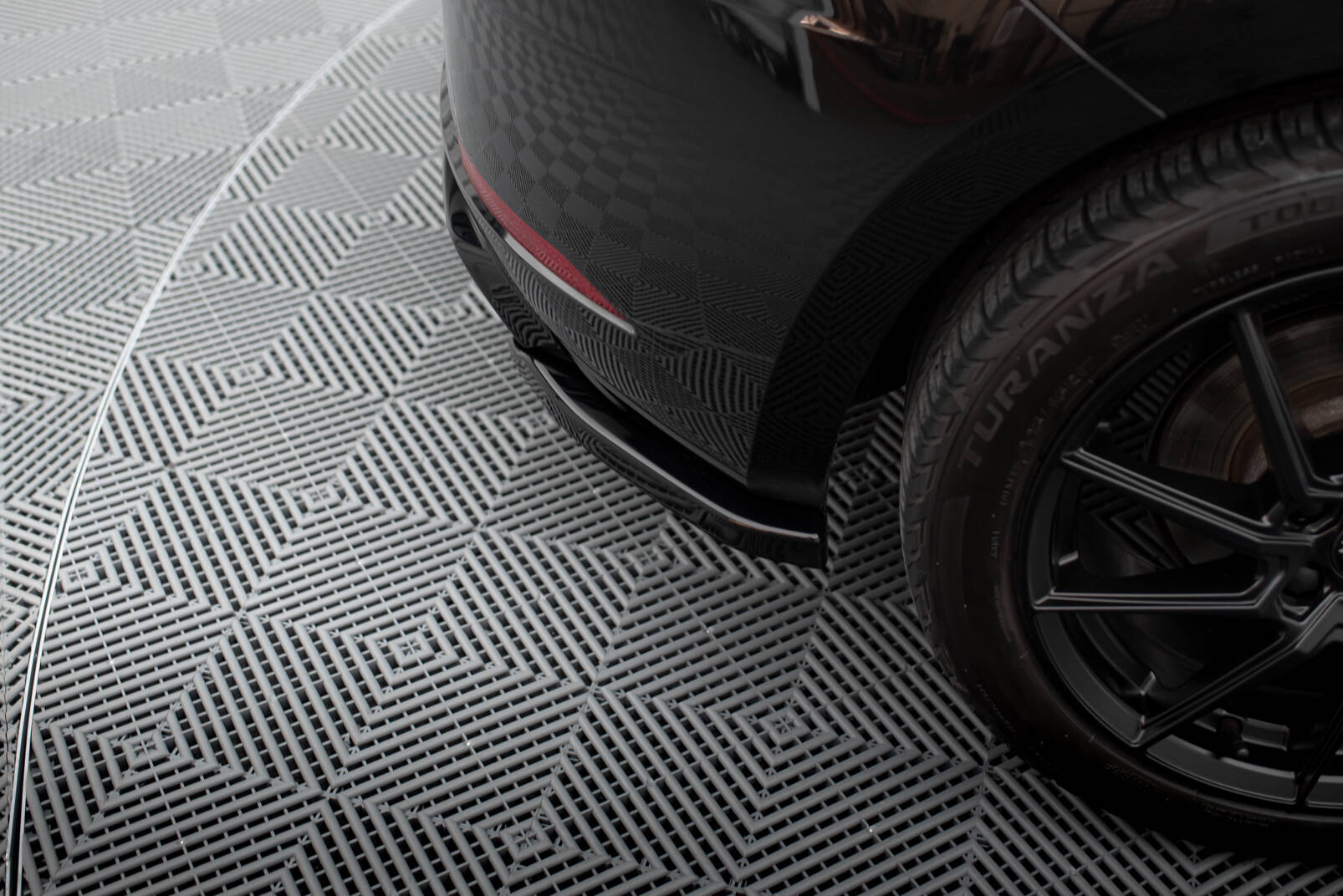 Maxton Design Задние боковые сплиттеры V.2 для Seat Leon Hatchback Mk3 Facelift — изображение 3