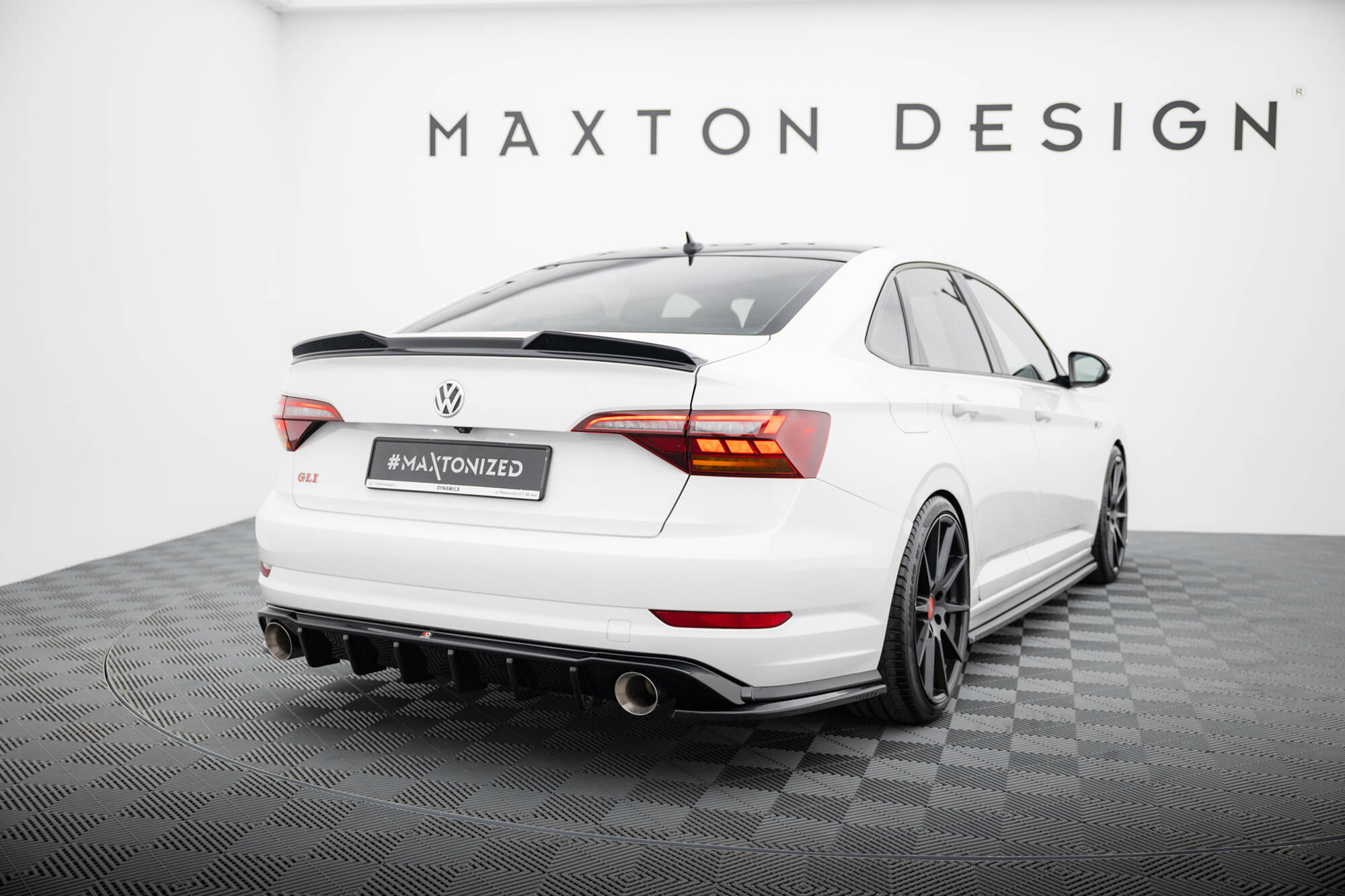 Maxton Design Задние боковые сплиттеры Volkswagen Jetta GLI Mk7 — изображение 4