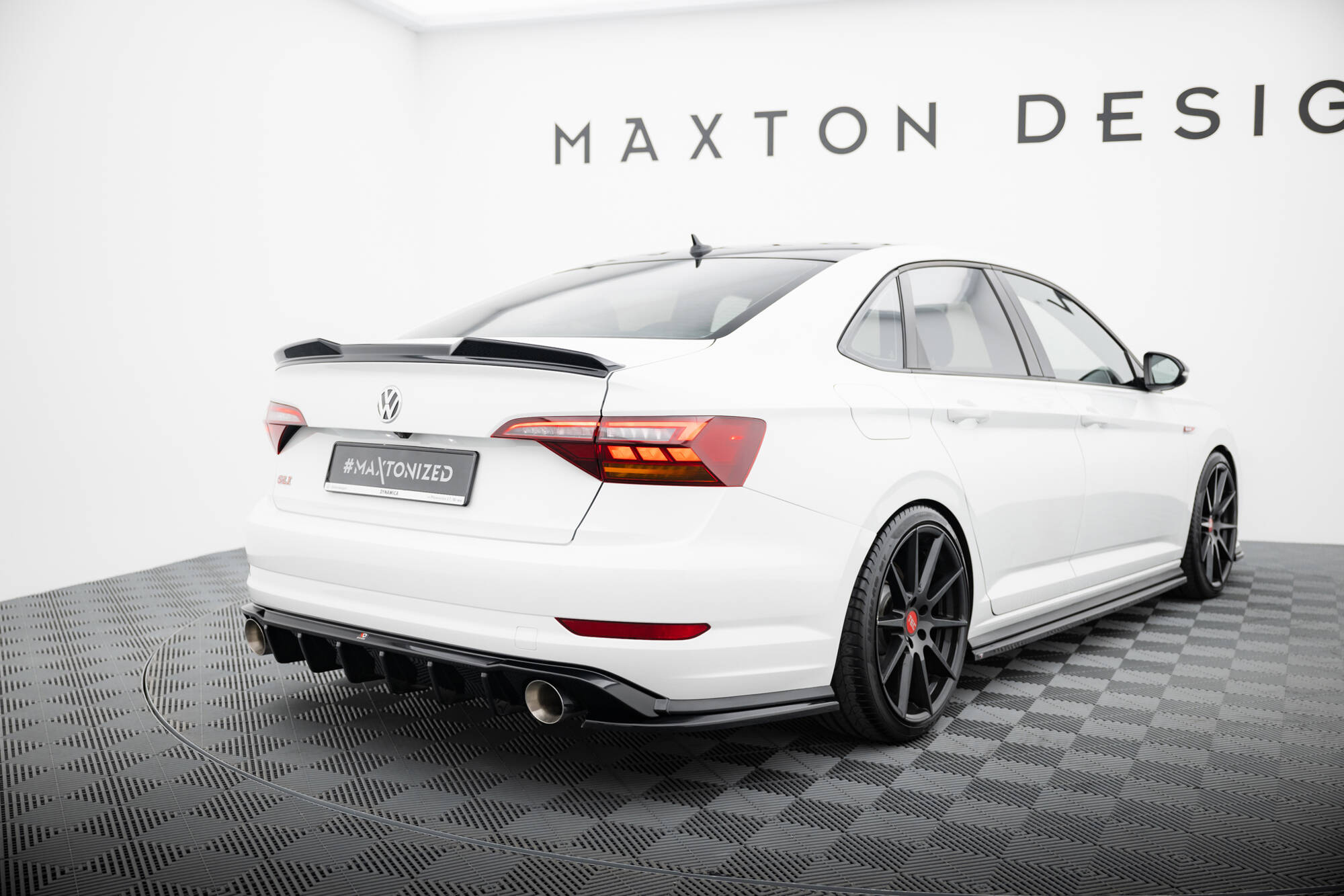 Maxton Design Задние боковые сплиттеры Volkswagen Jetta GLI Mk7 — изображение 5