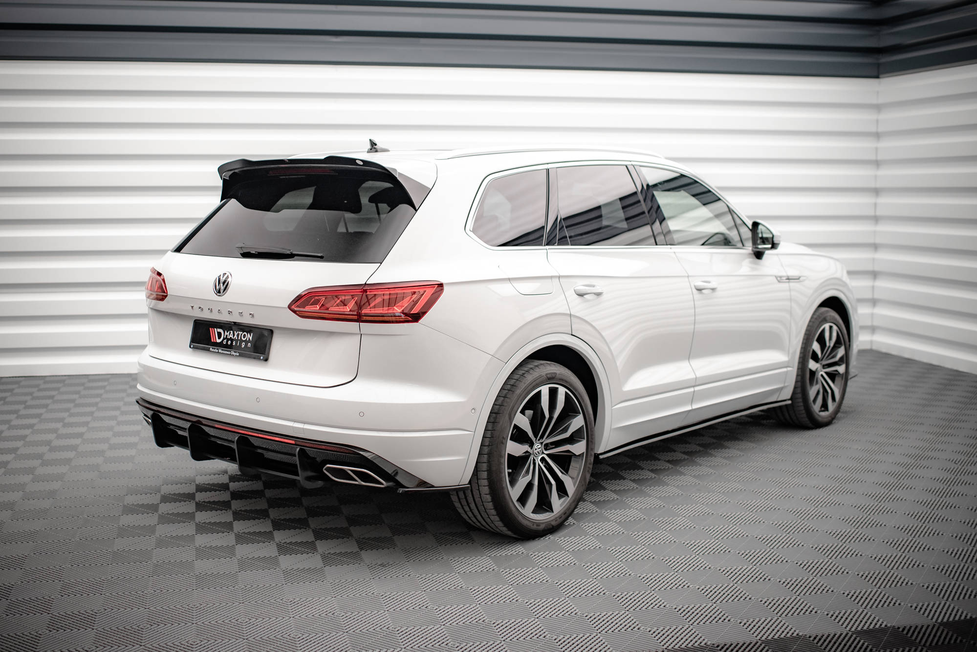 Maxton Design Задние боковые спойлеры для Volkswagen Touareg R-line Mk3 — изображение 2