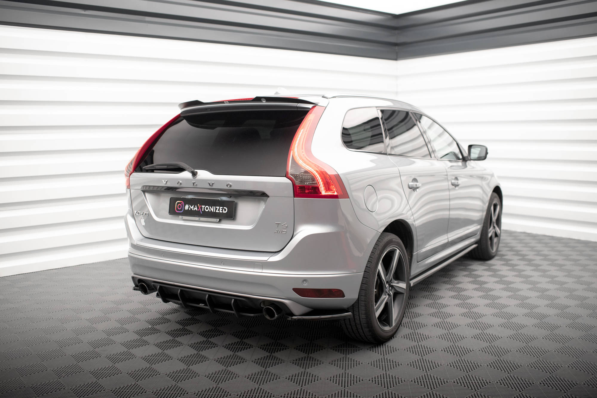Maxton Design Задние боковые спойлеры Volvo XC60 R-Design Mk1 Facelift — изображение 2