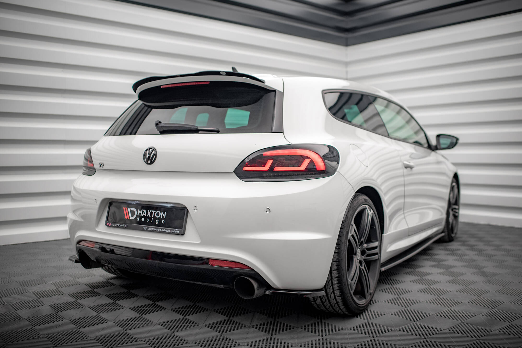 Maxton Design ЗАДНИЕ БОКОВЫЕ СПЛИТТЕРЫ VW SCIROCCO R — изображение 2