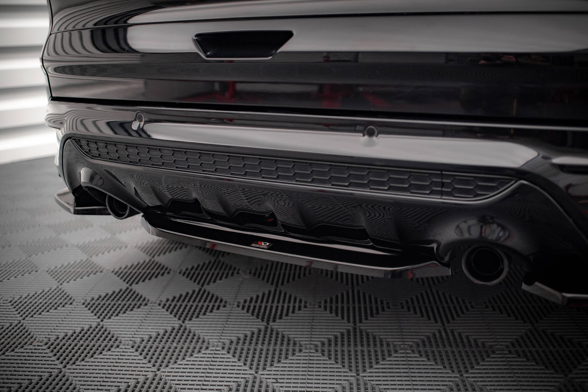 Maxton Design Задний сплиттер для Ford Escape ST-Line Mk3 — изображение 4