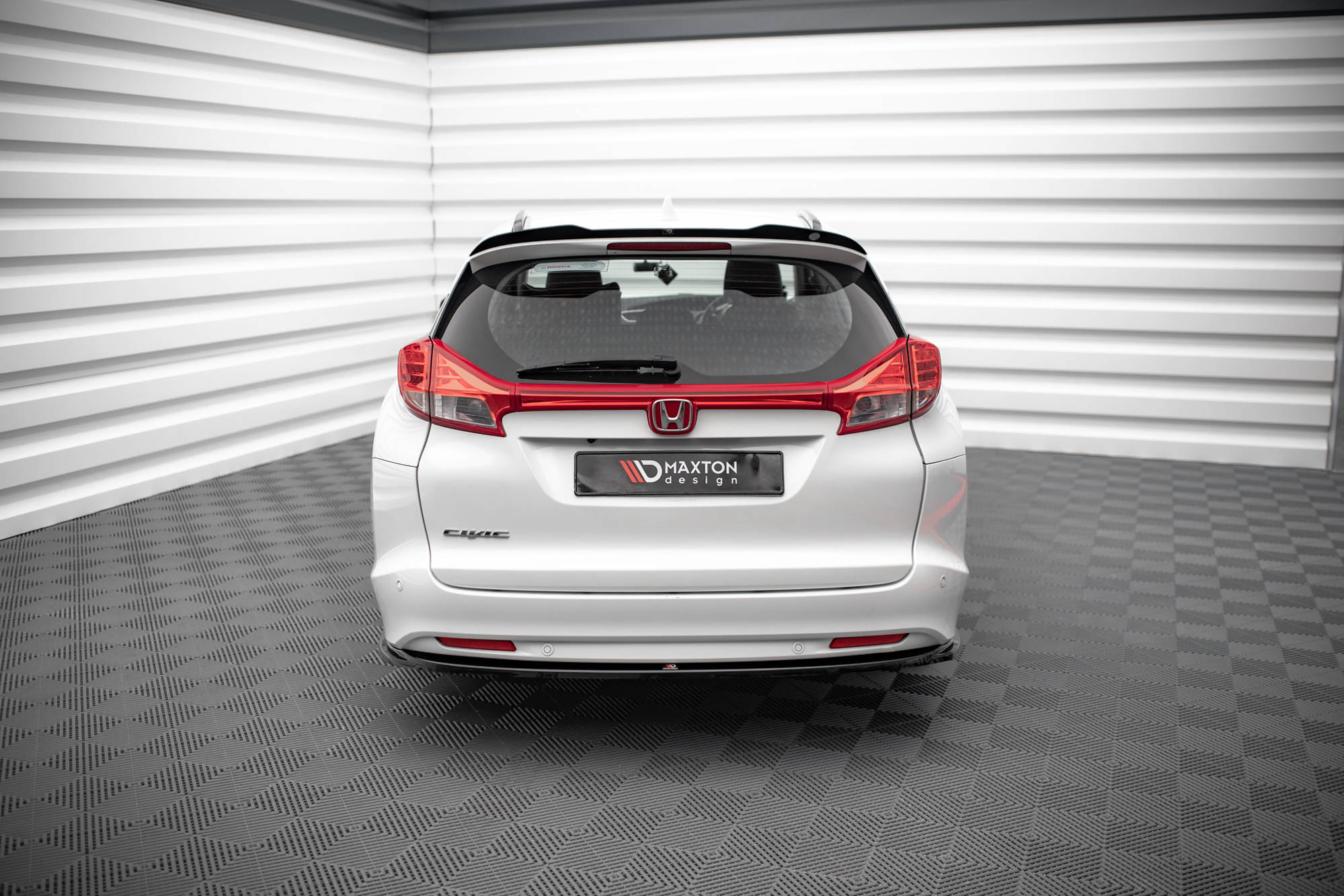 Maxton Design Задний сплиттер для Honda Civic Tourer Mk9 — изображение 2