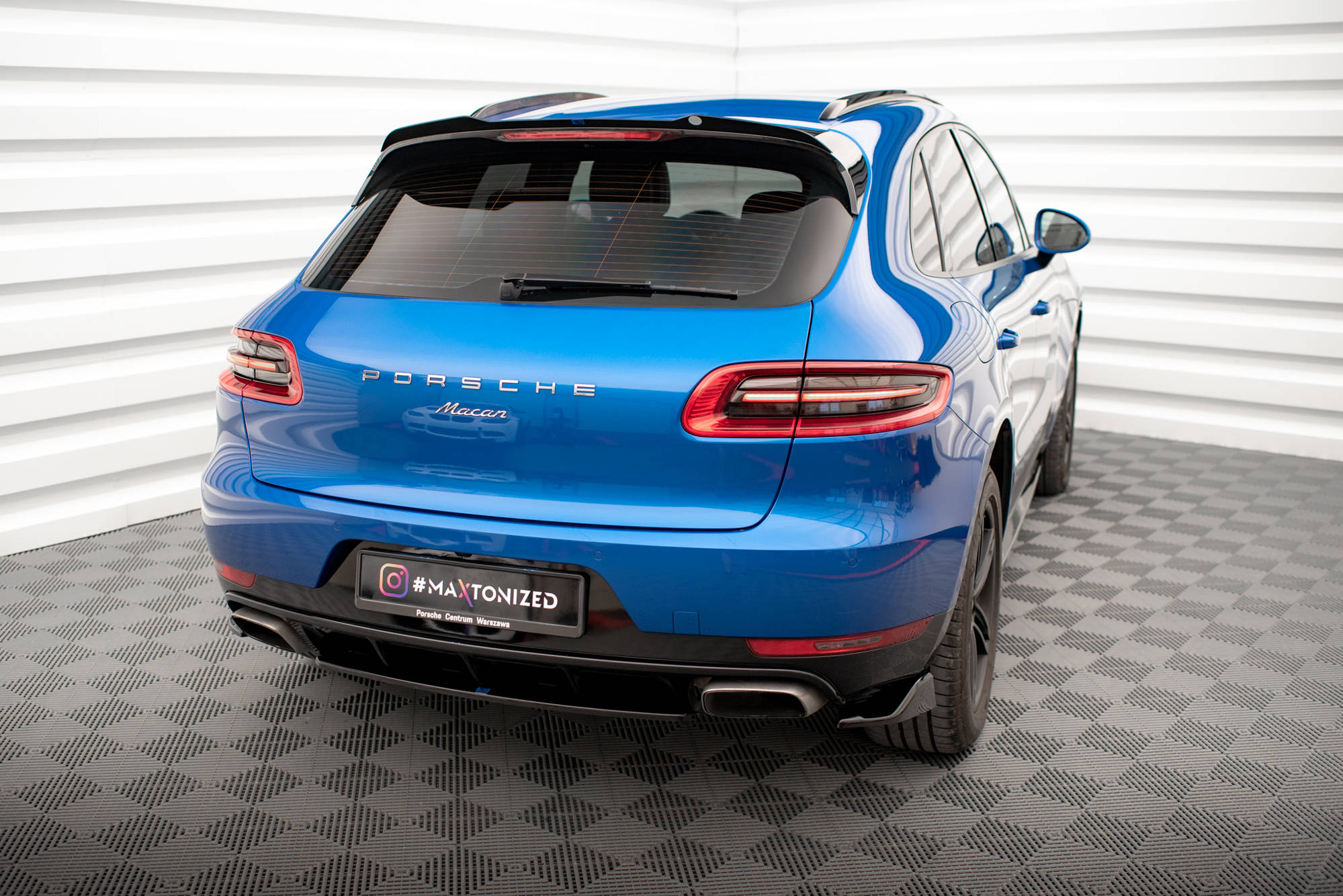 Maxton Design Задний сплиттер для Porsche Macan Mk1 — изображение 3