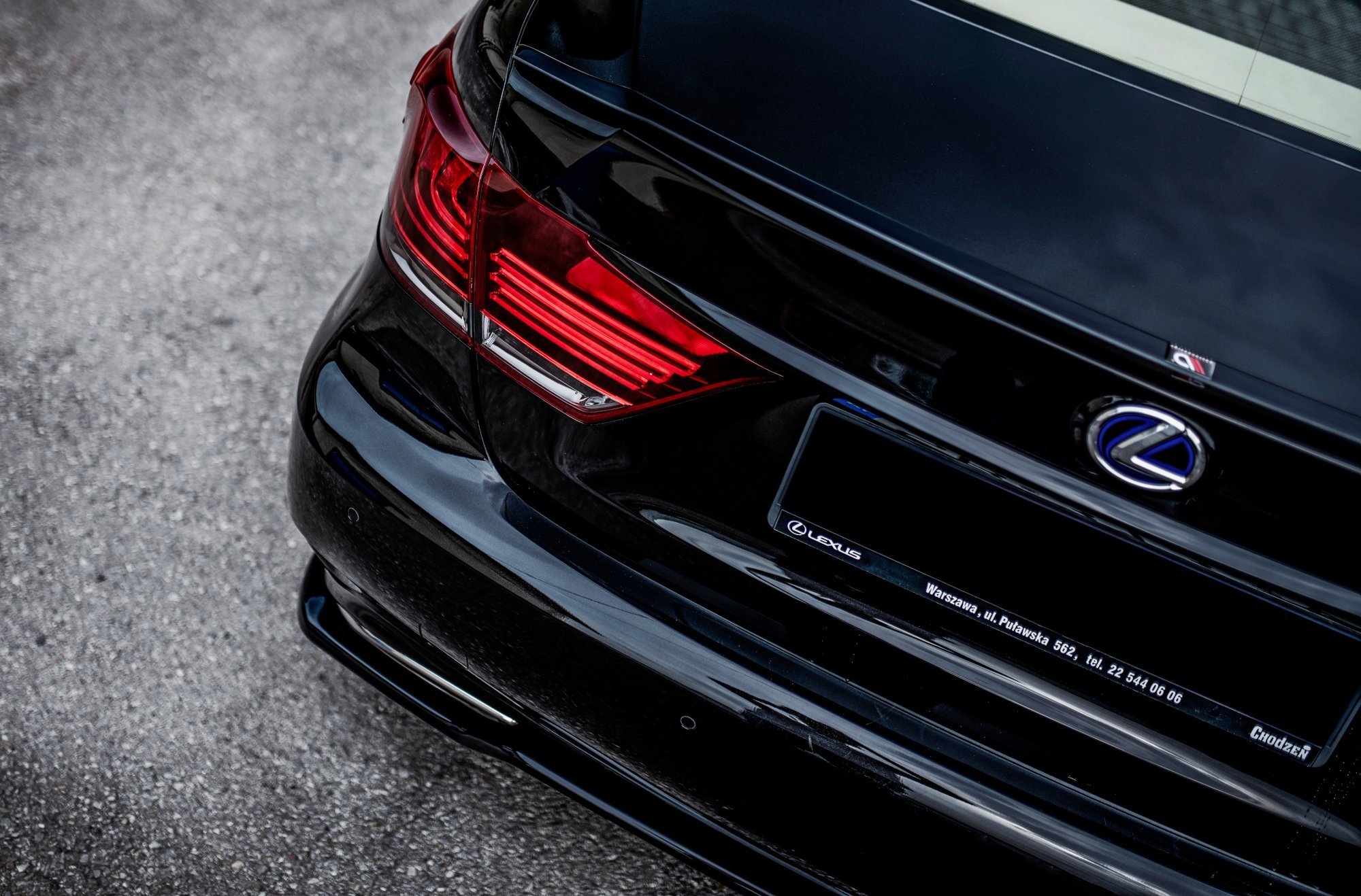 Maxton Design Задний сплиттер Lexus LS Mk4 после рестайлинга — изображение 2