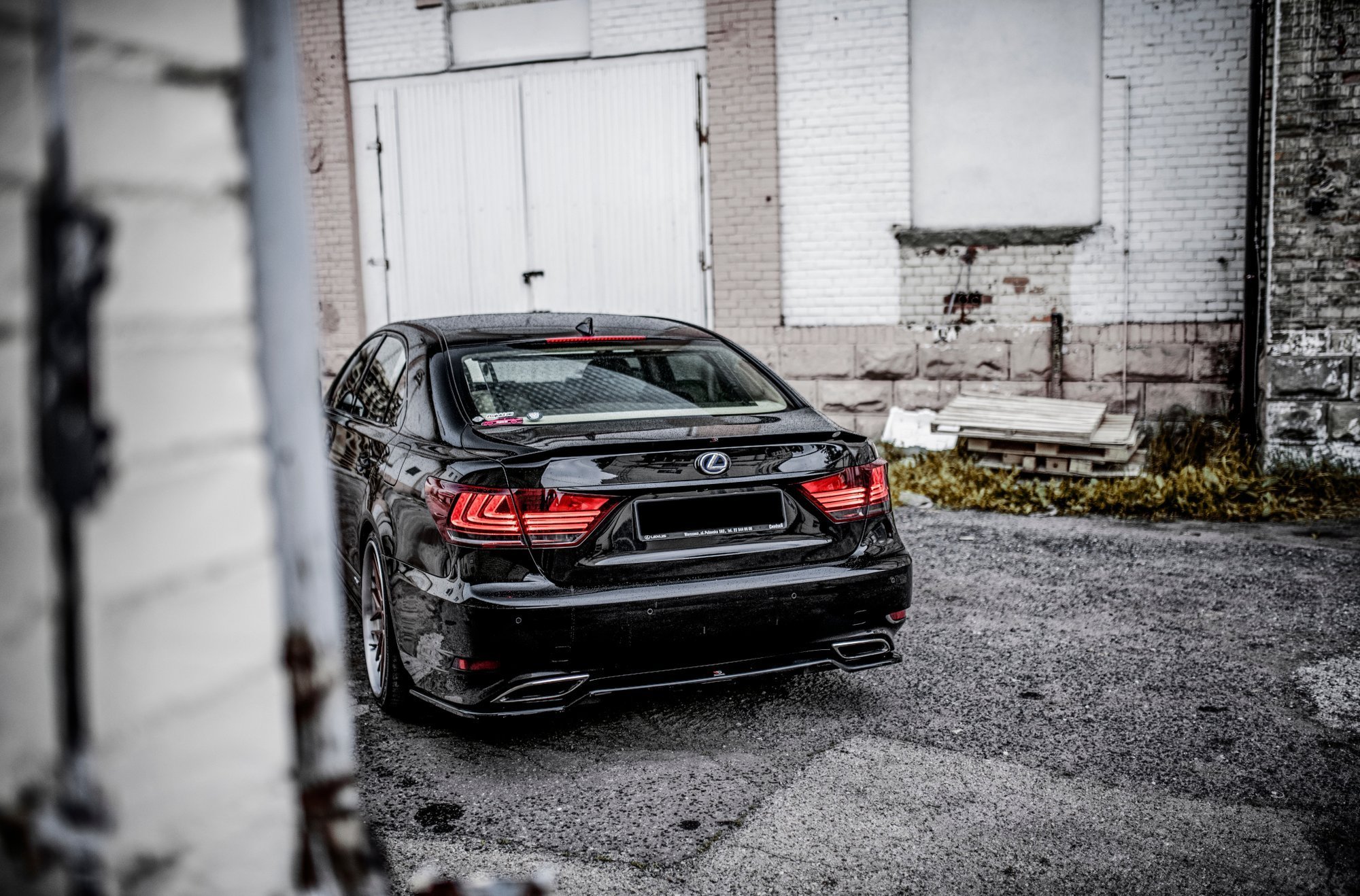 Maxton Design Задний сплиттер Lexus LS Mk4 после рестайлинга — изображение 5