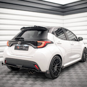 Maxton Design Задний сплиттер V.1 + закрылки Toyota Yaris Mk4
