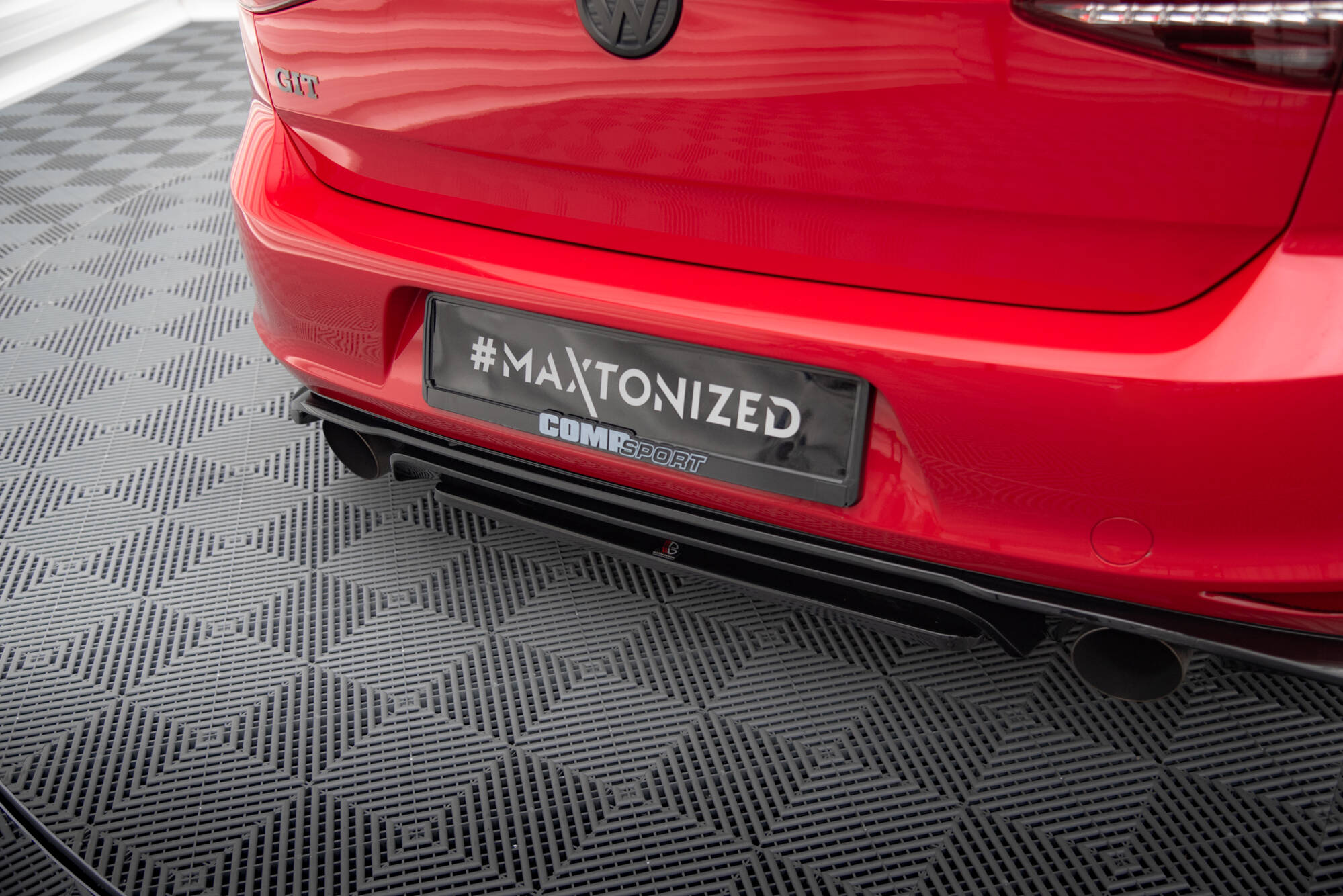 Maxton Design Задний сплиттер VW GOLF Mk7 GTI CLUBSPORT — изображение 2