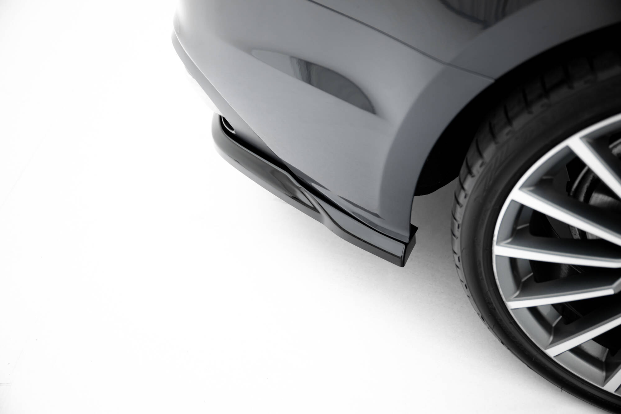 Maxton Design Задний сплиттер (с вертикальными планками) Audi A5 F5 Facelift — изображение 4