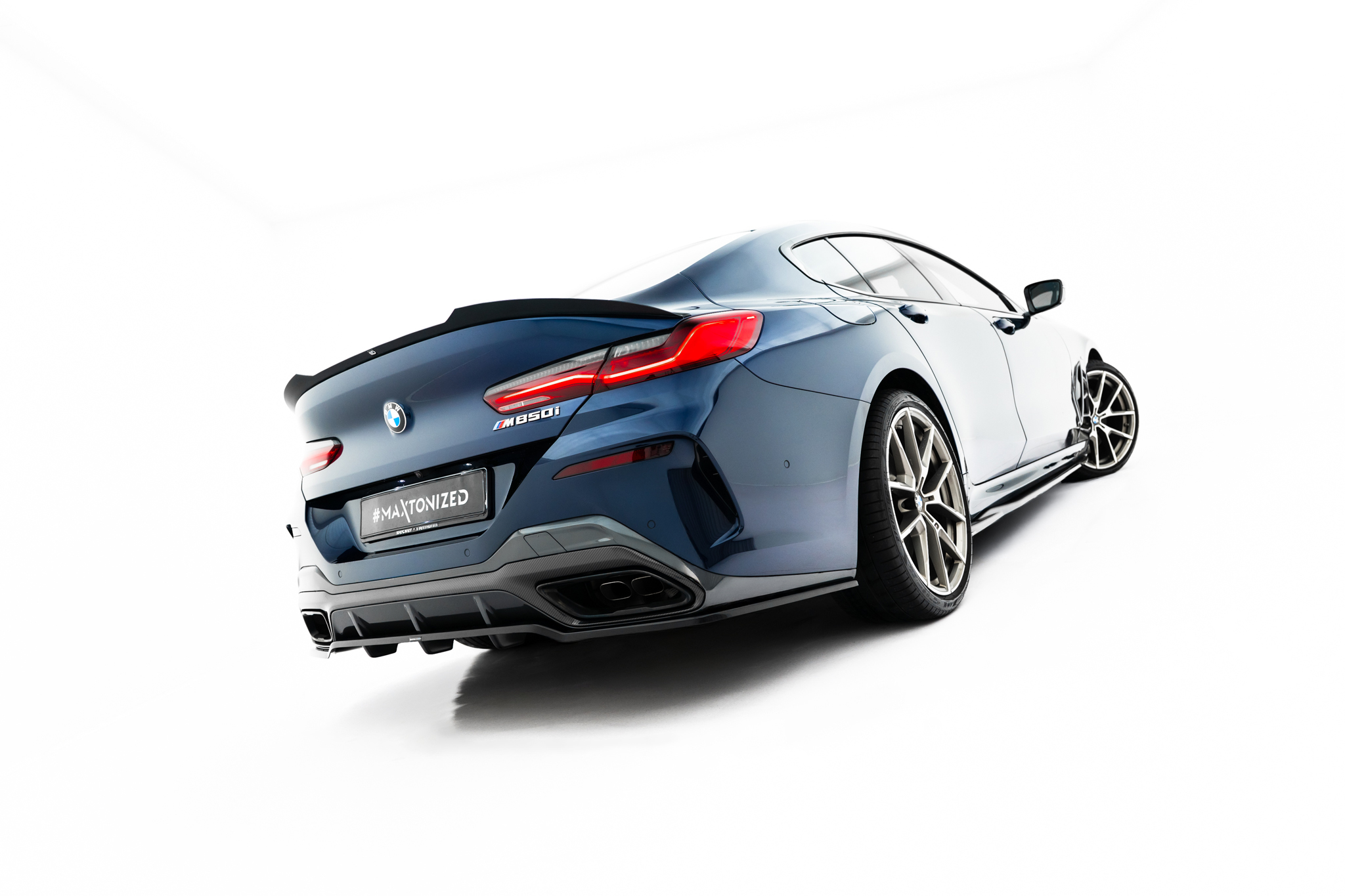 Maxton Design Задний сплиттер (с вертикальными планками) BMW 8 Gran Coupe M-Pack G16 — изображение 2