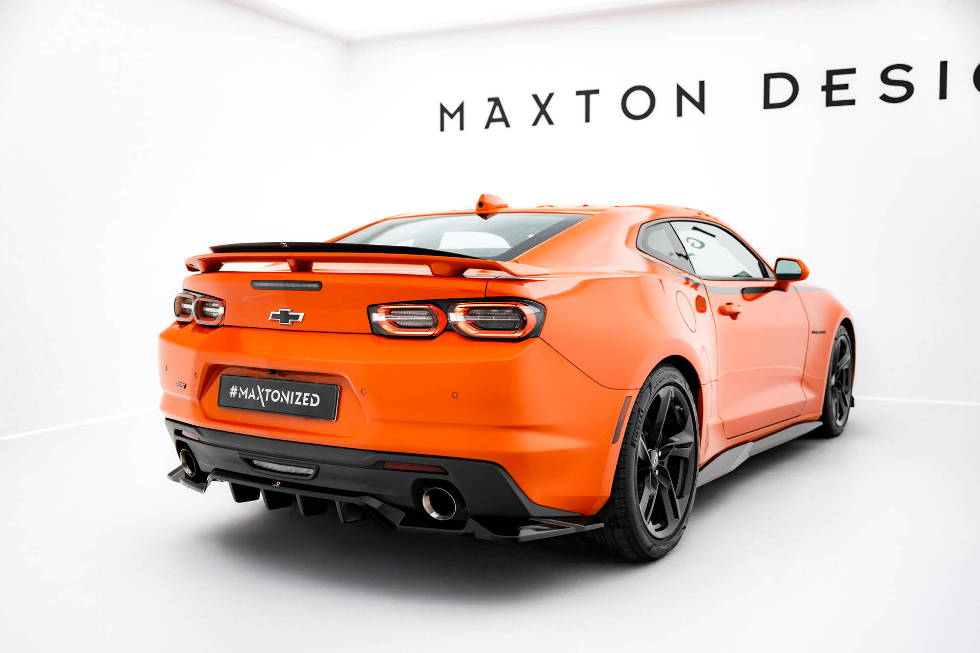 Maxton Design Задний сплиттер (с вертикальными планками) Chevrolet Camaro SS Mk6 Facelift