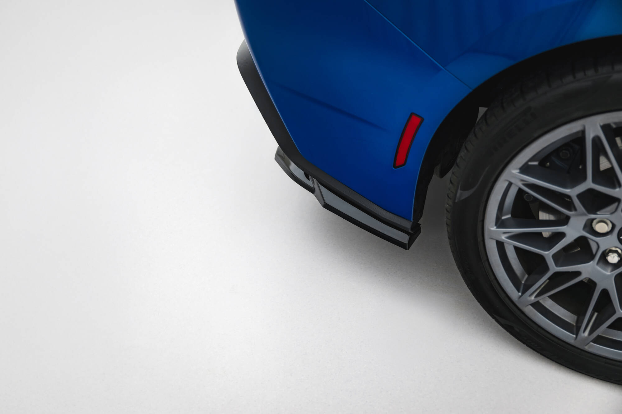 Maxton Design Задний сплиттер (с вертикальными планками) Ford Mustang GT Mk7 — изображение 4