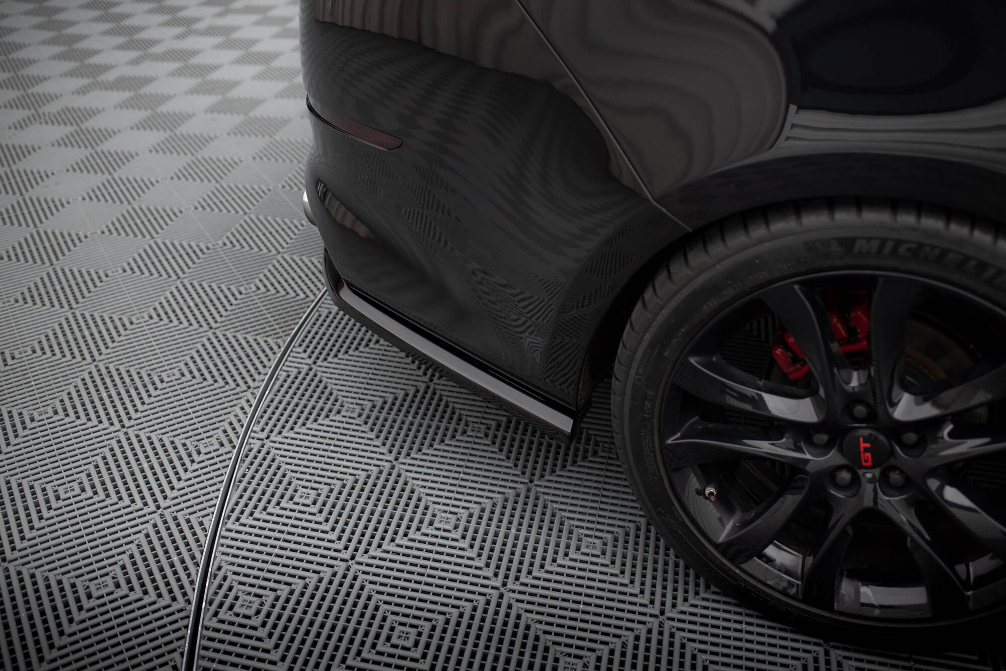 Maxton Design Задний сплиттер (с вертикальными планками) для Kia Optima Mk3 — изображение 4