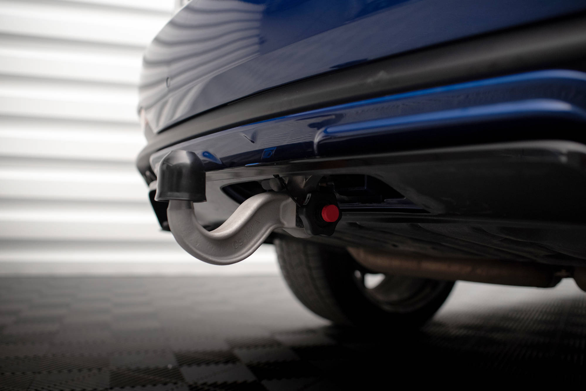 Maxton Design Задний сплиттер (с вертикальными планками) Maserati Levante GTS Mk1 — изображение 3