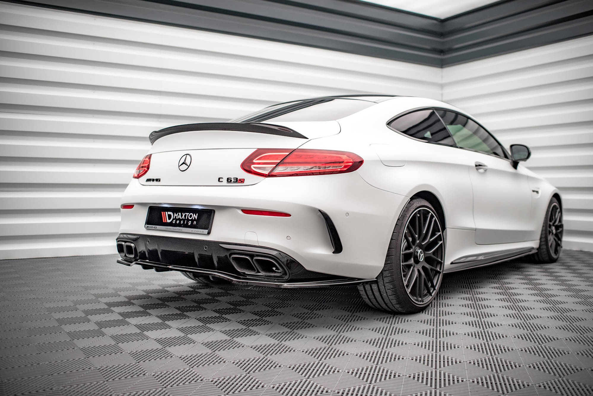 Maxton Design Задний сплиттер (с вертикальными планками) Mercedes-AMG C 63AMG Coupe AMG Aero Pack C205 Facelift