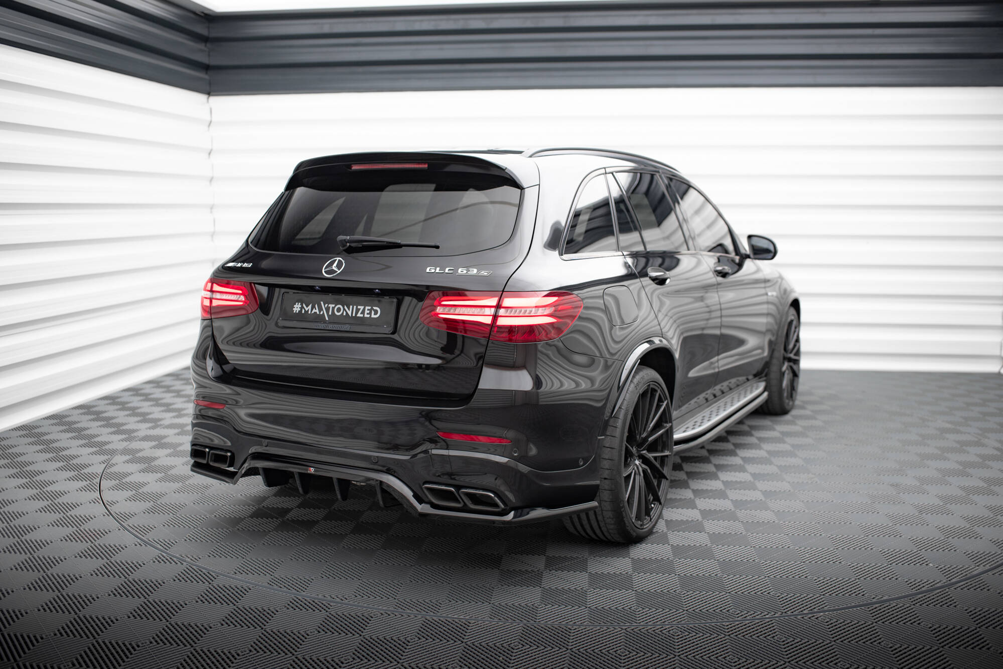 Maxton Design Задний сплиттер (с вертикальными планками) V.1 Mercedes-AMG GLC 63 SUV X253 — изображение 2