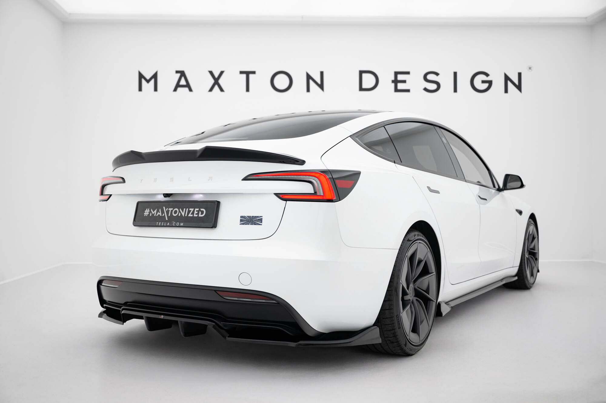 Maxton Design Задний сплиттер (с вертикальными планками) V.1 Tesla Model 3 Performance Mk1 Facelift