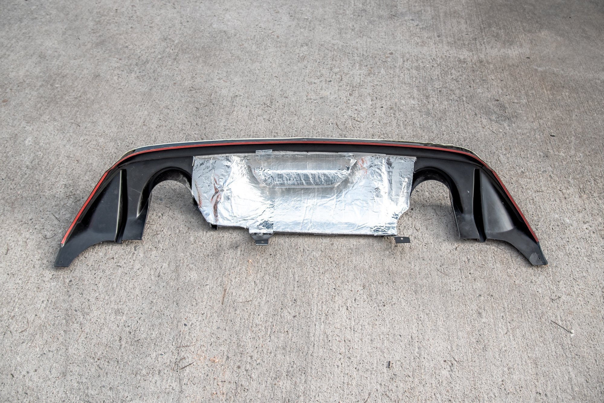 Maxton Design Задний спойлер + спортивная выхлопная система Miltek для Ford Fiesta ST Mk8 — изображение 6