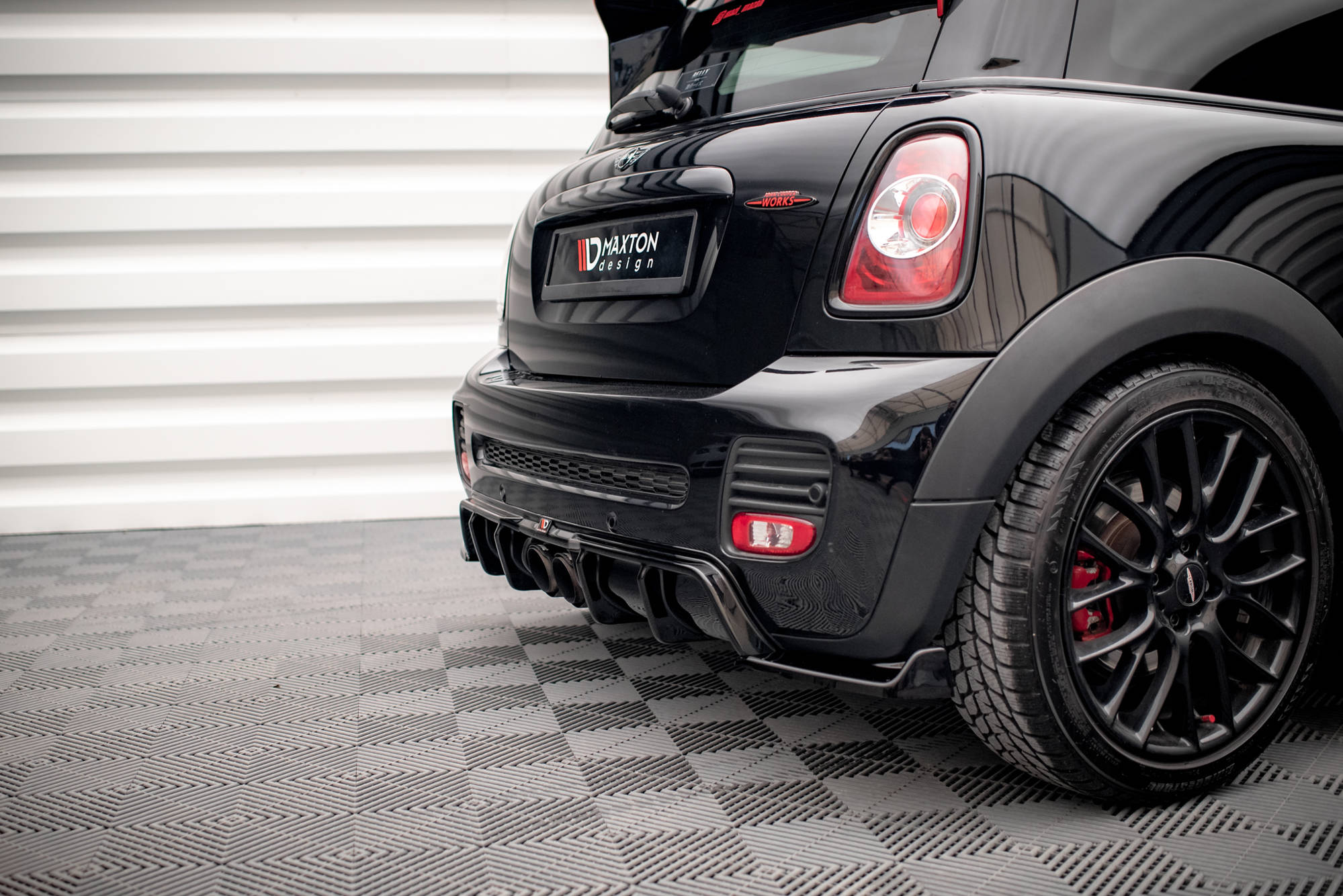 Maxton Design Задний бампер Mini Cooper John Cooper Works R56 — изображение 3