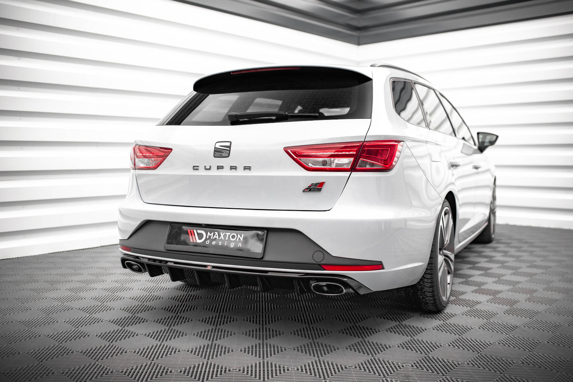 Maxton Design Задняя панель сиденья Leon Cupra Sportstourer Mk3 — изображение 3