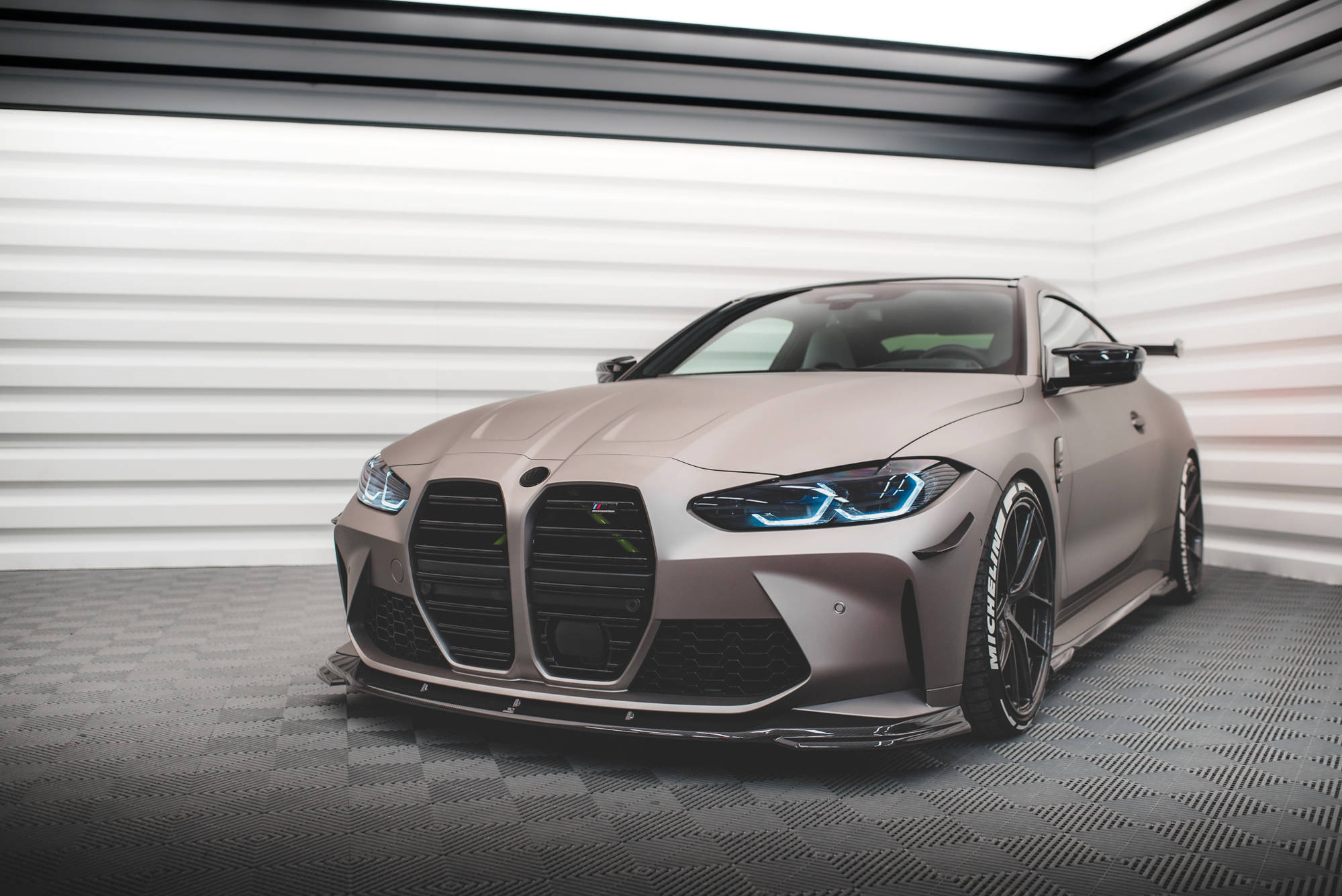 Maxton Design Комплект сплиттеров из препрег-карбона для BMW M4 Coupe G82 / G82 Facelift — изображение 3