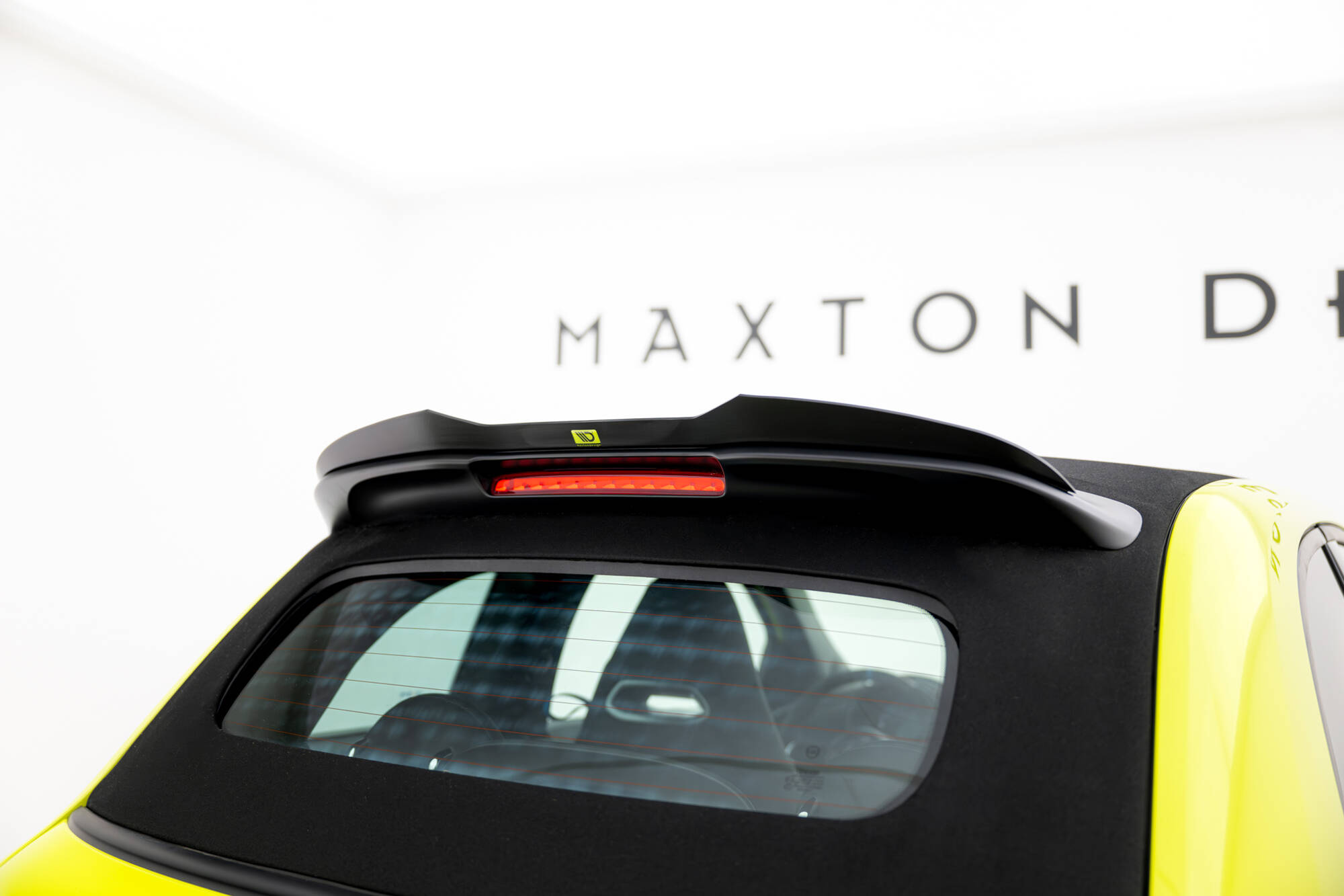 Maxton Design Комплект сплиттеров для Abarth 500e — изображение 10