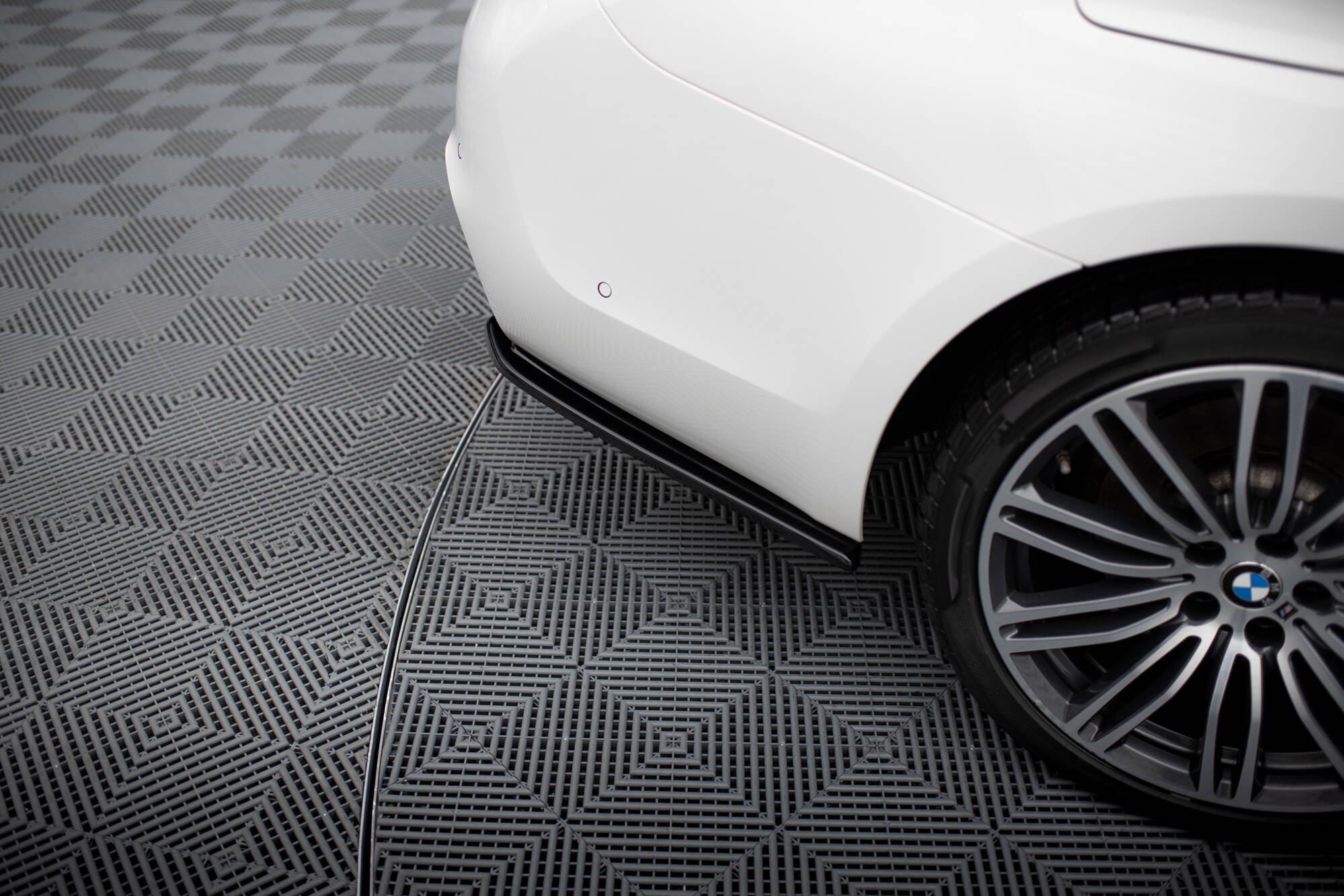 Maxton Design Комплект сплиттеров для BMW 5 Sedan M-Pack G30 — изображение 9