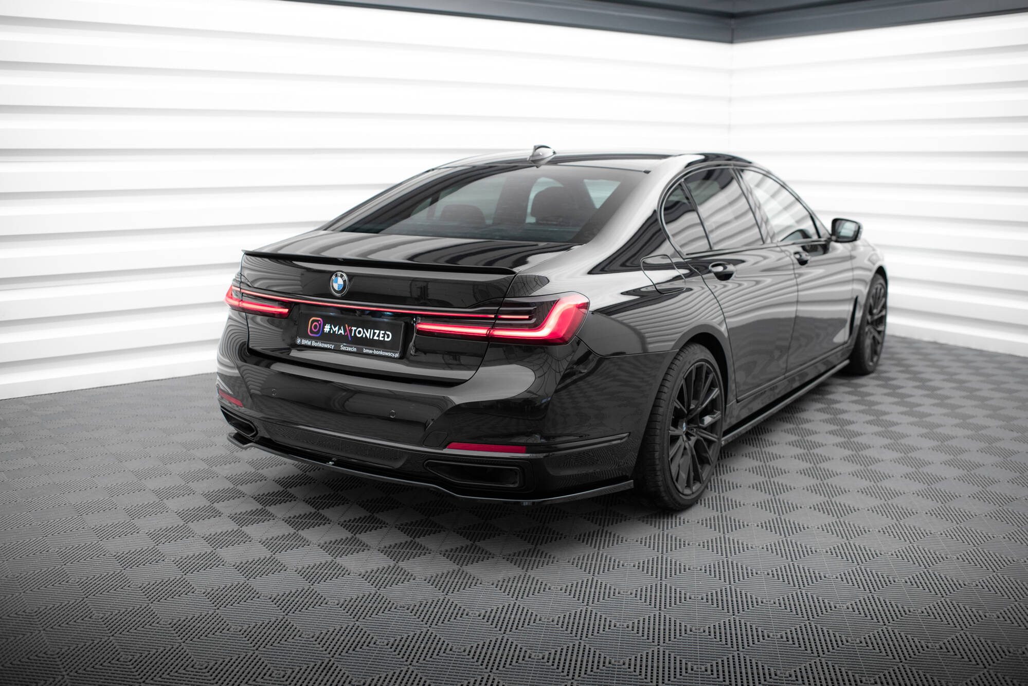 Maxton Design Комплект сплиттеров для BMW 7 G11 рестайлинг — изображение 9