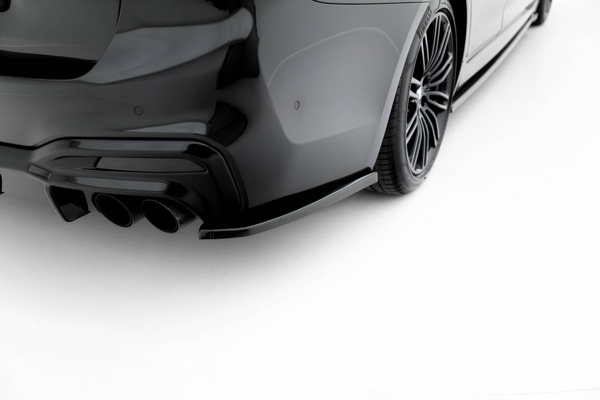 Maxton Design Комплект сплиттеров для BMW M550i Sedan G30 — изображение 7