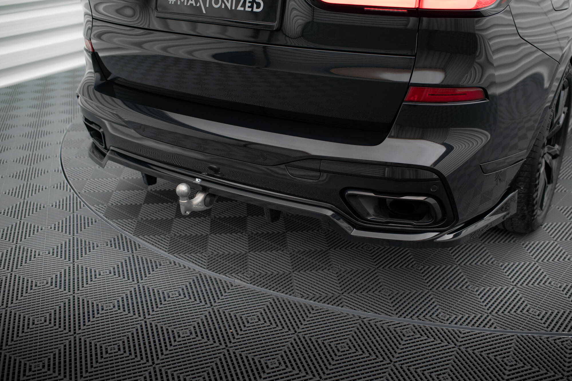 Maxton Design Комплект сплиттеров для BMW X7 M-Pack G07 (рестайлинг) — изображение 7