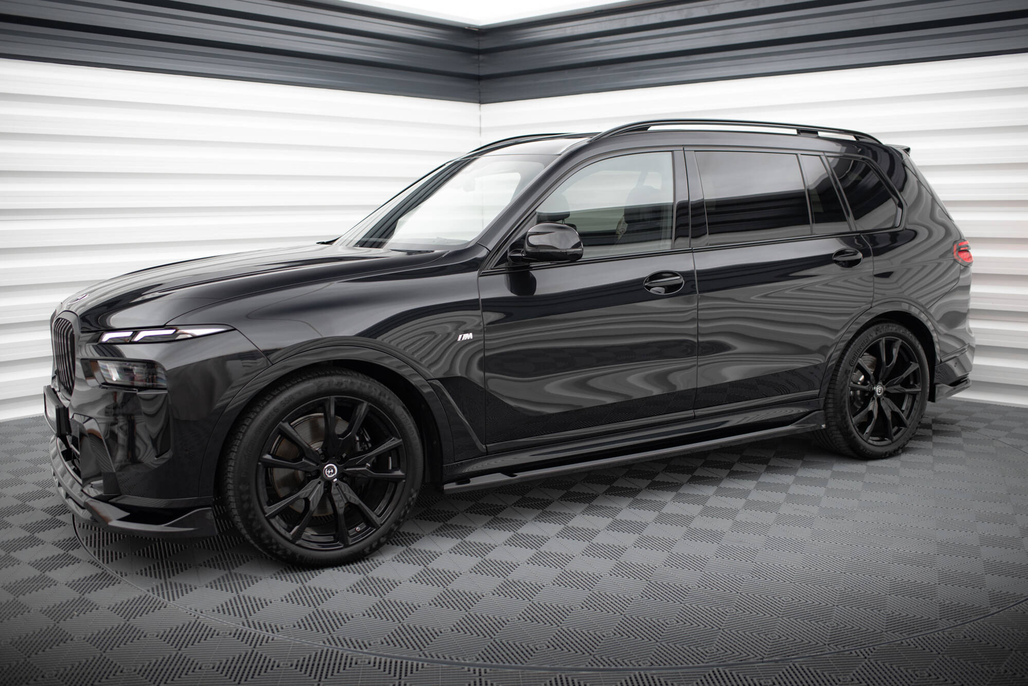 Maxton Design Комплект сплиттеров для BMW X7 M-Pack G07 (рестайлинг)