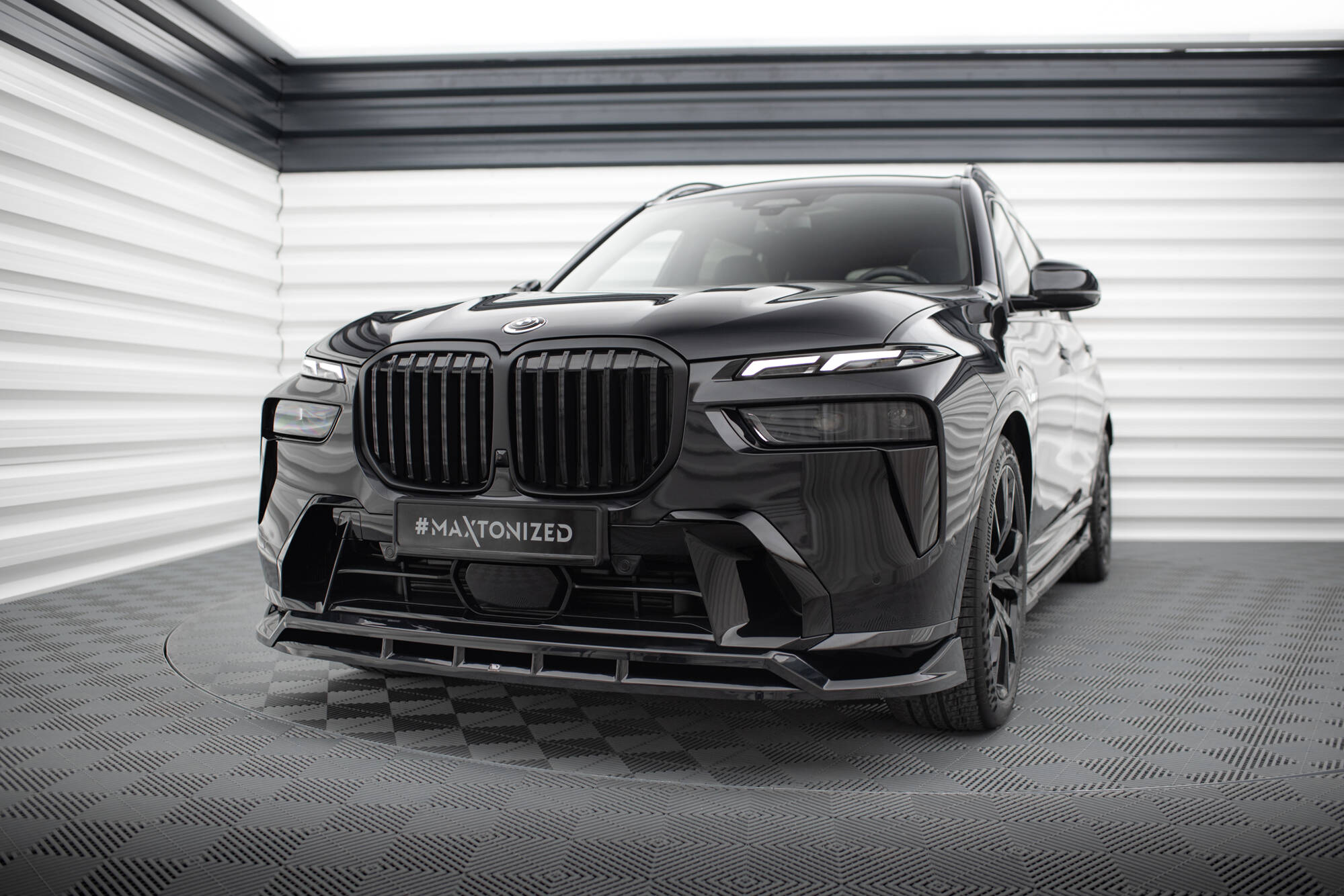 Maxton Design Комплект сплиттеров для BMW X7 M-Pack G07 (рестайлинг) — изображение 2