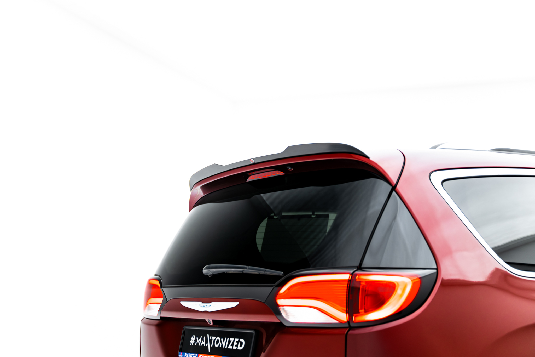 Maxton Design Комплект сплиттеров для Chrysler Pacifica Mk2 — изображение 17