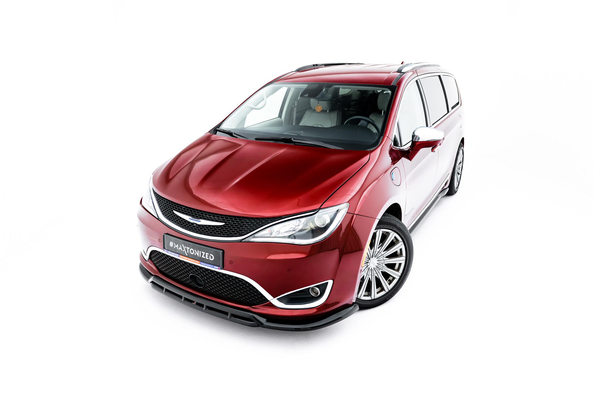Maxton Design Комплект сплиттеров для Chrysler Pacifica Mk2 — изображение 6