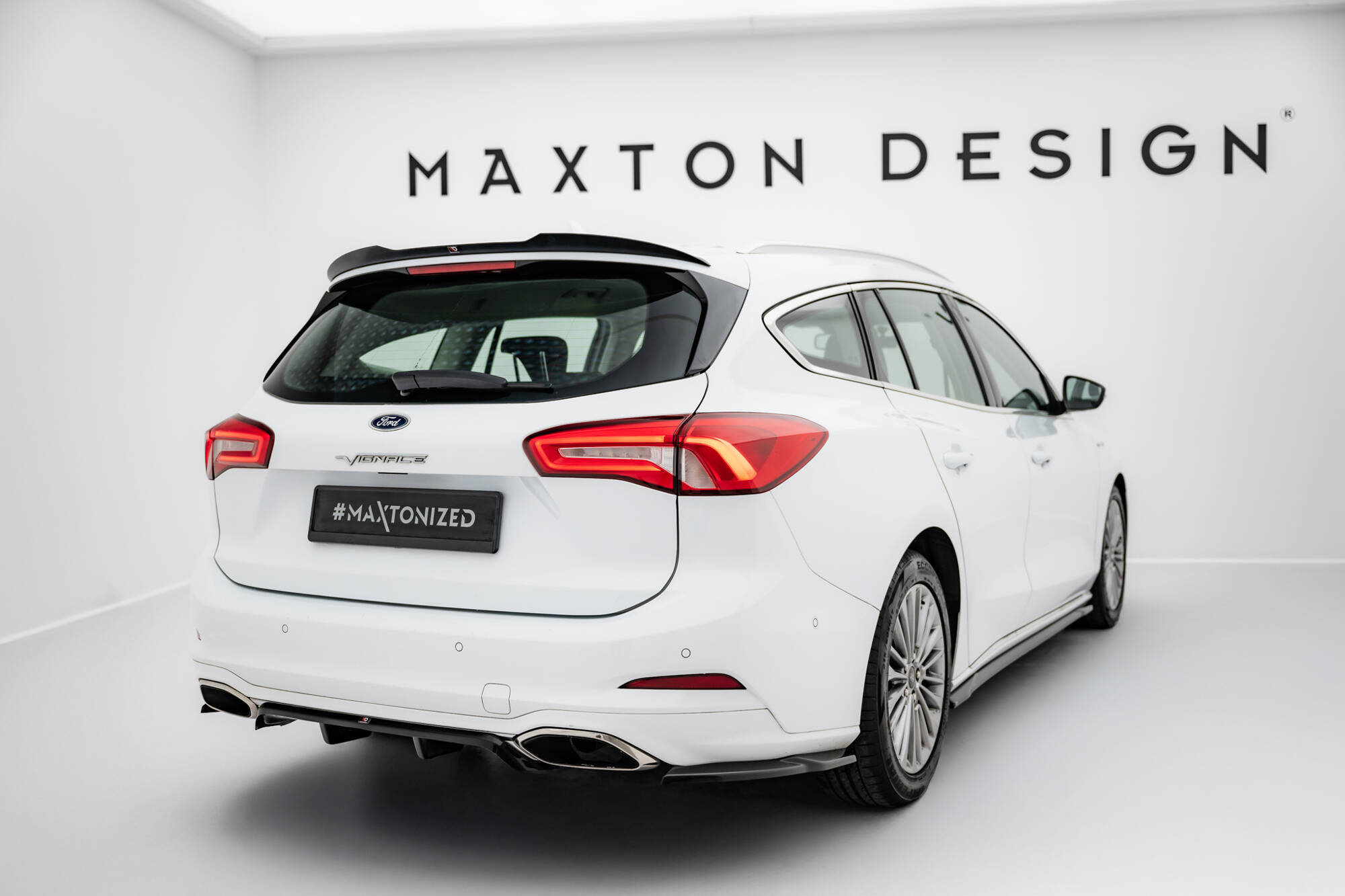 Maxton Design Комплект сплиттеров для Ford Focus Vignale Estate Mk4 — изображение 9