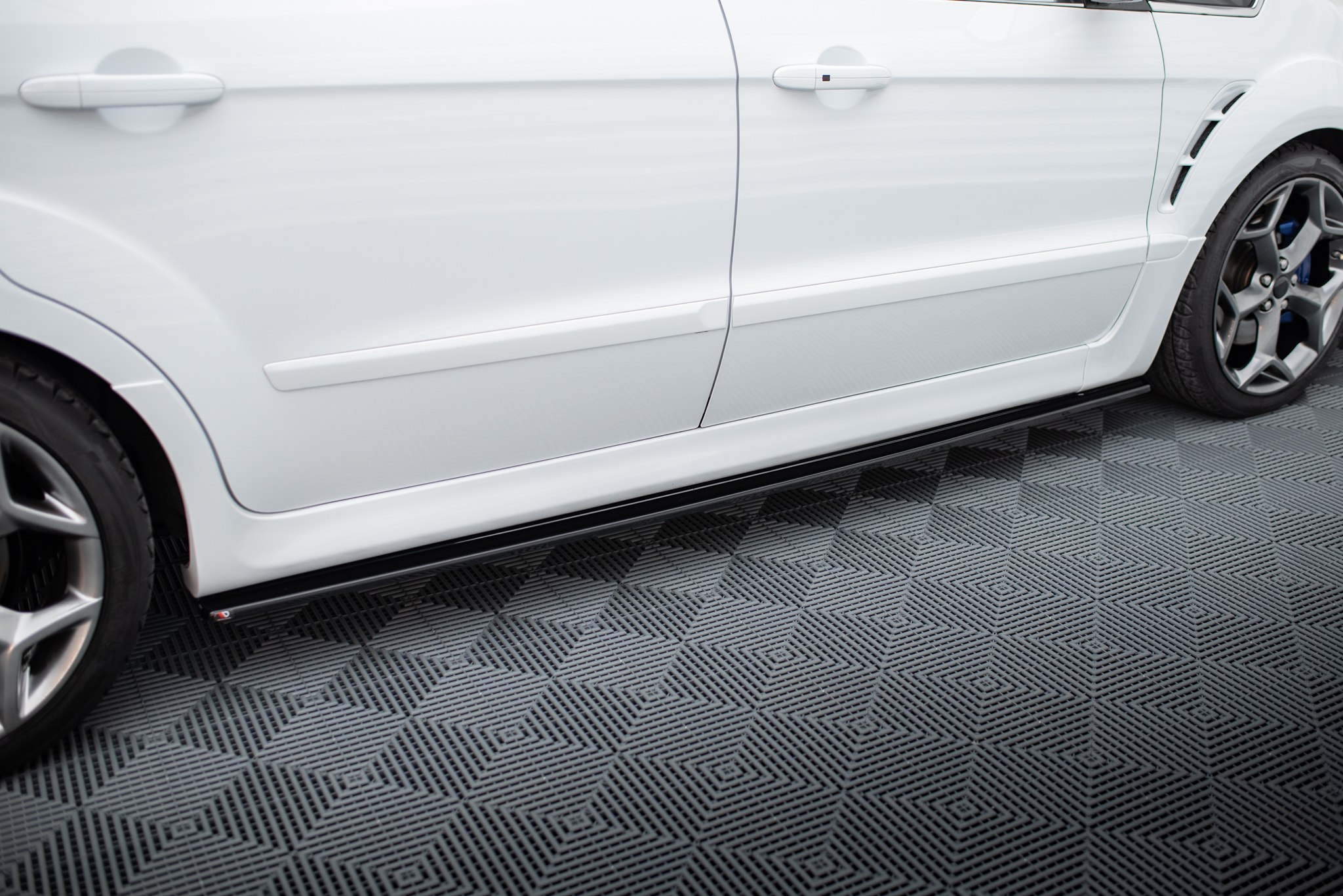 Maxton Design Комплект спойлеров для Ford S-Max Titanium Mk1 Facelift — изображение 6