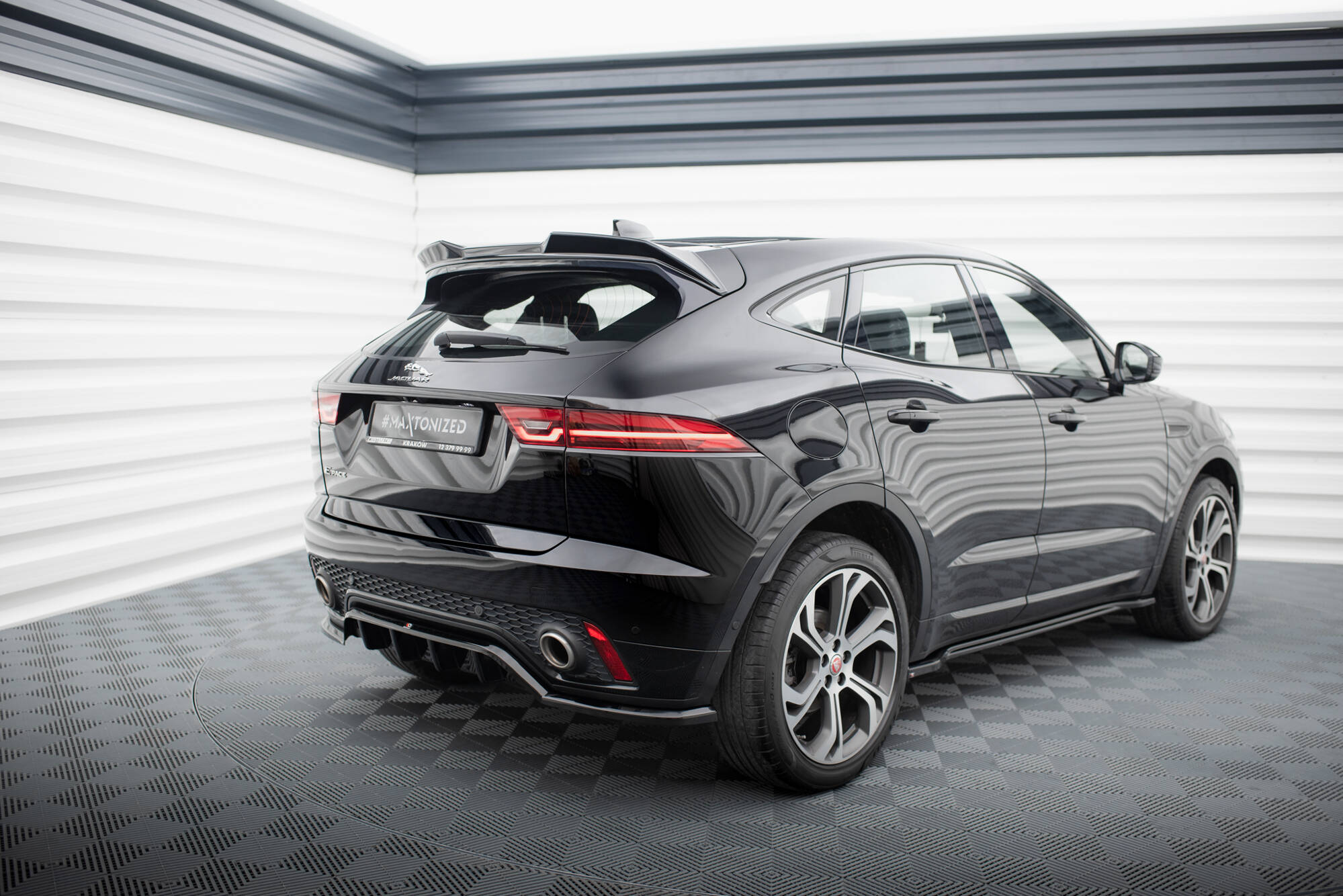 Maxton Design Комплект разветвителей для Jaguar E-Pace R-Dynamic X540 — изображение 5