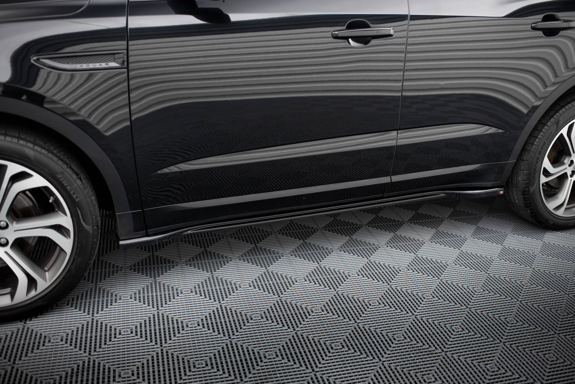 Maxton Design Комплект разветвителей для Jaguar E-Pace R-Dynamic X540 — изображение 6