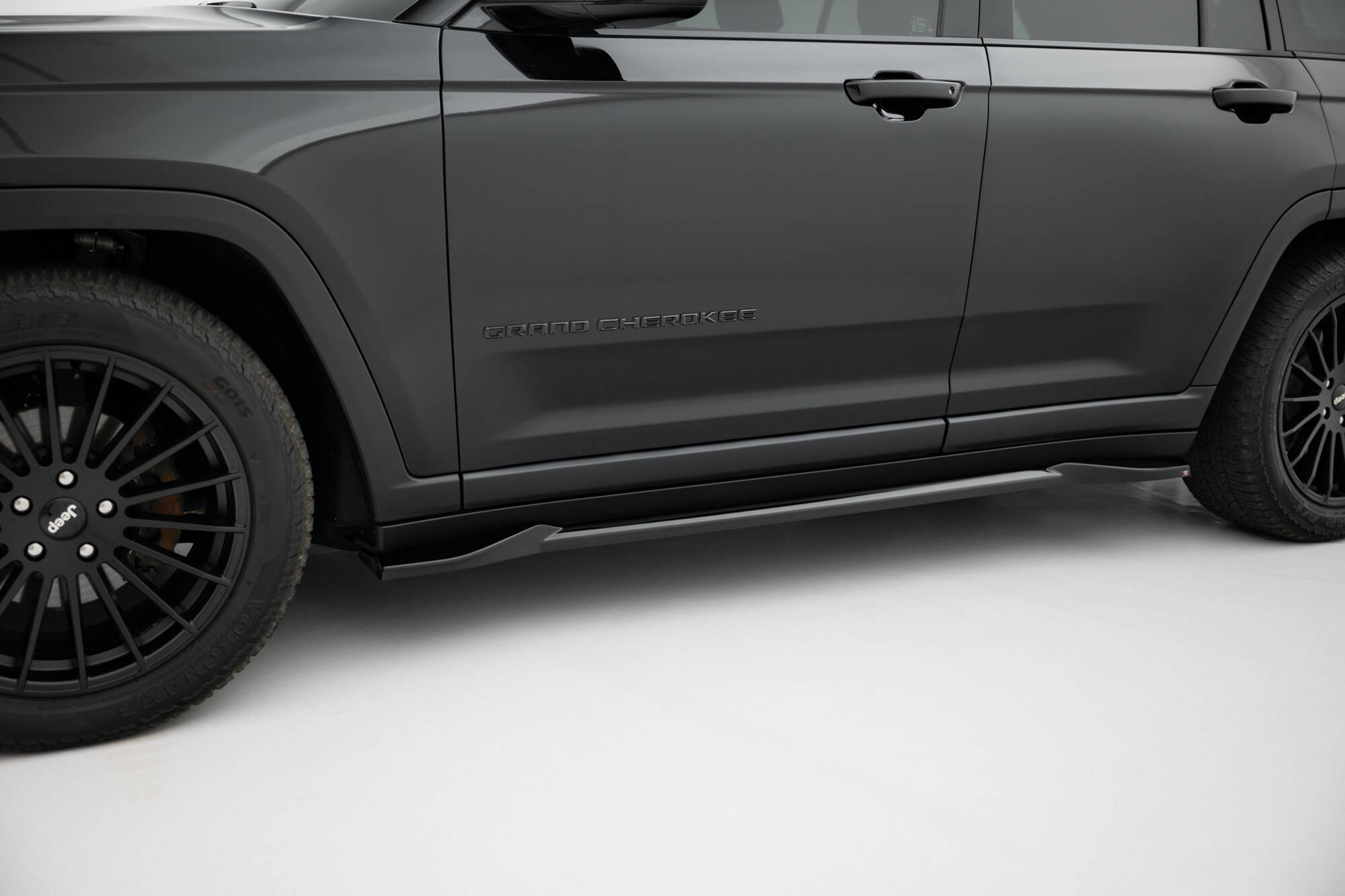 Maxton Design Комплект сплиттеров для Jeep Grand Cherokee Trailhawk Mk5 — изображение 5