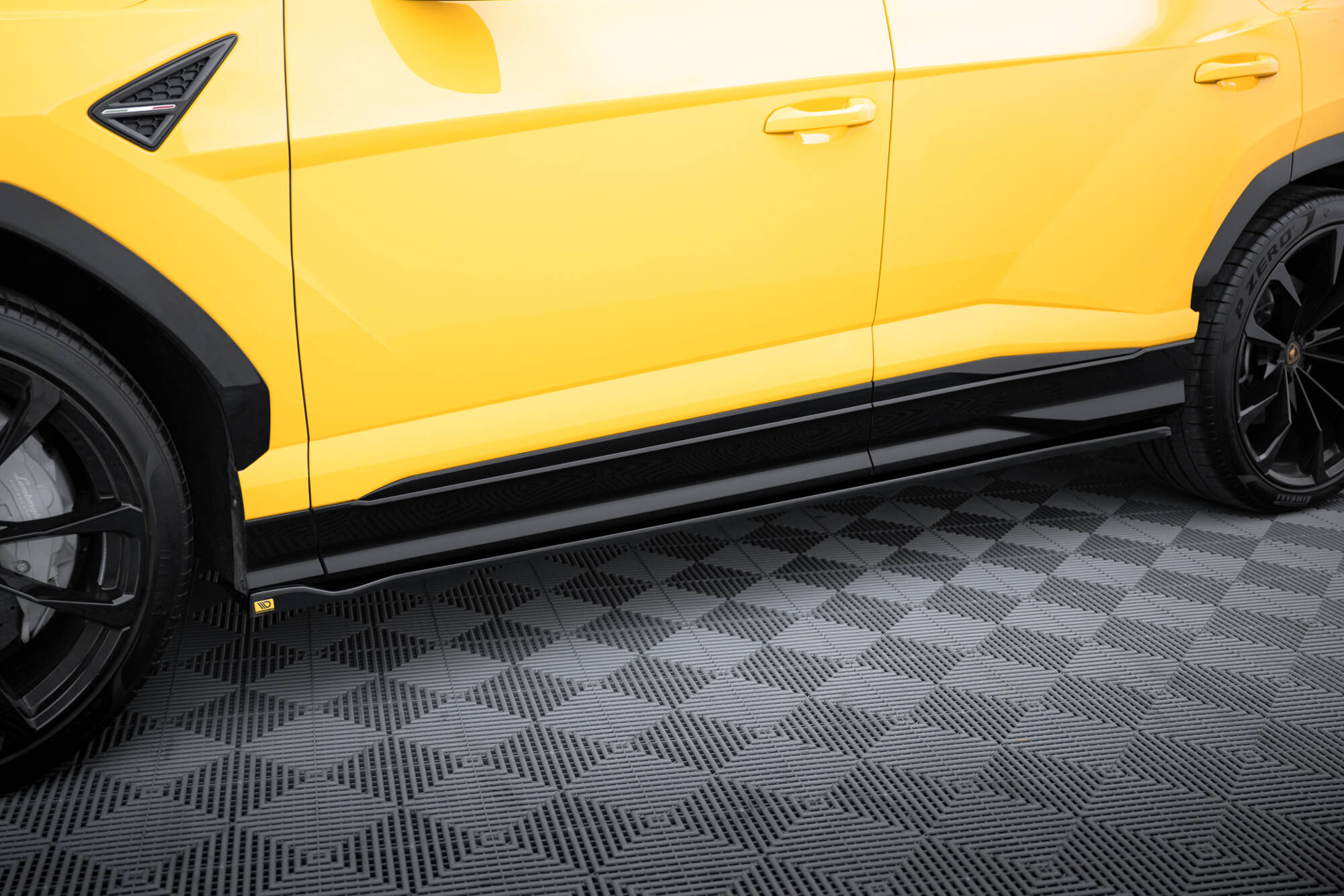 Maxton Design Комплект сплиттеров для Lamborghini Urus Mk1 — изображение 2