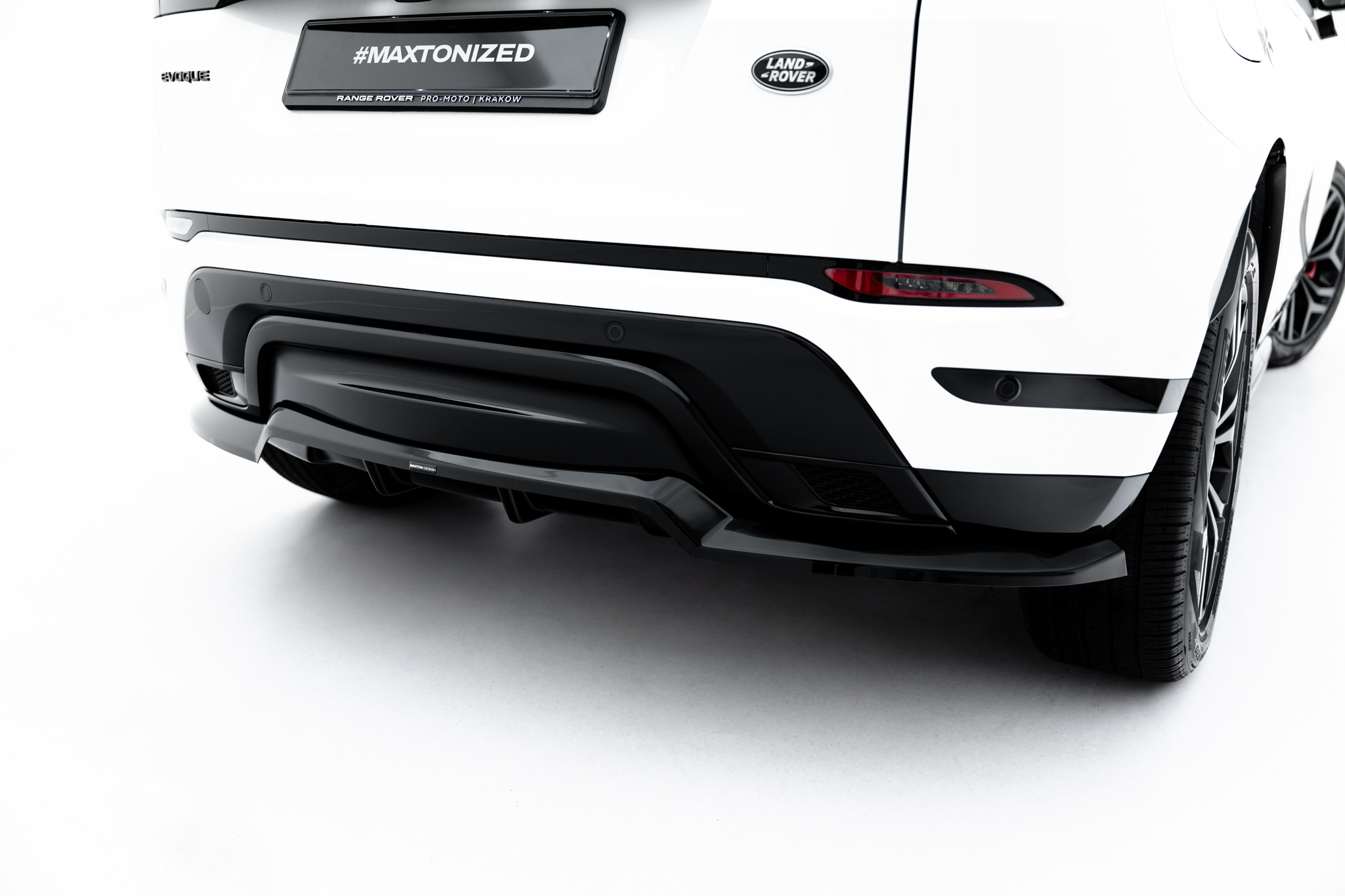 Maxton Design Комплект сплиттеров для Land Rover Range Rover Evoque Dynamic Mk2 — изображение 12