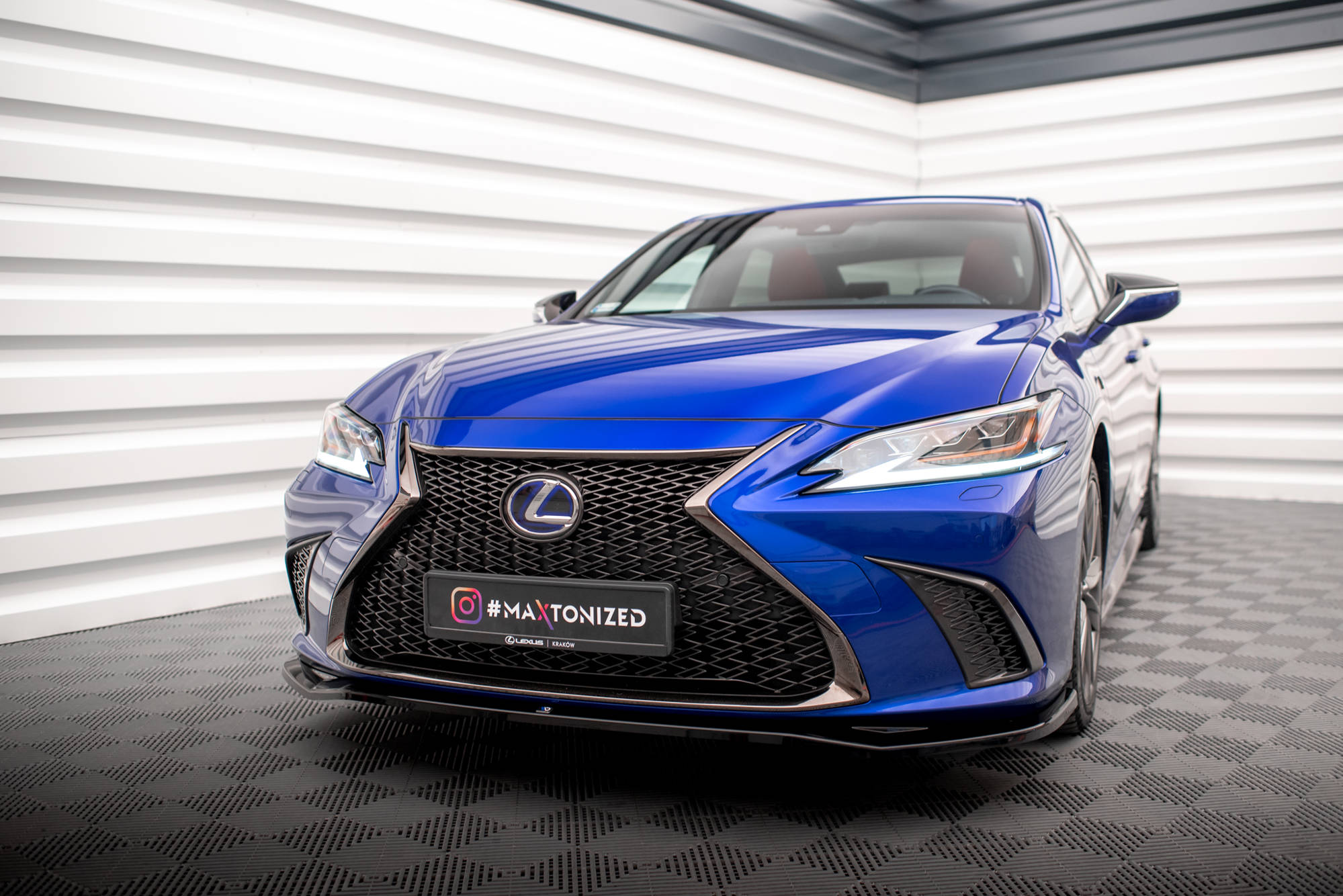 Maxton Design Комплект сплиттеров для Lexus ES F Sport Mk7 — изображение 4