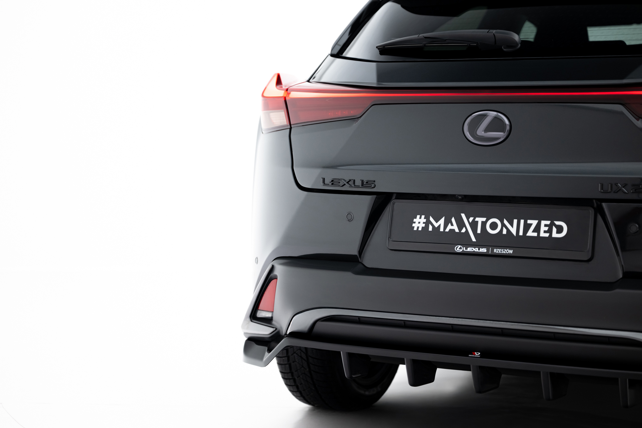 Maxton Design Комплект сплиттеров для Lexus UX F-Sport Mk1 — изображение 9